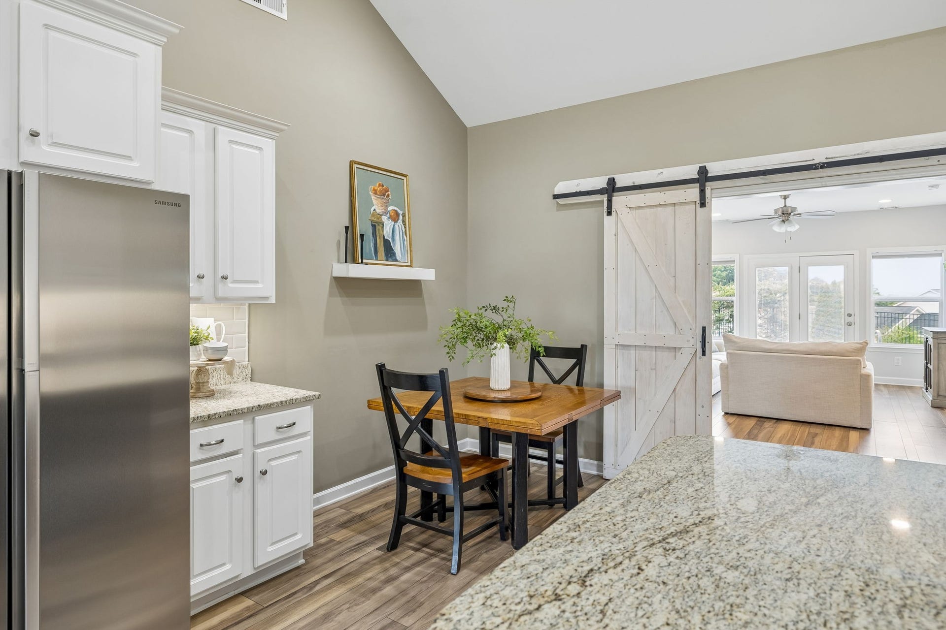 2204 Bee Hive Dr, Columbia, TN 38401 2204 Bee Hive Dr, Columbia, TN 38401
