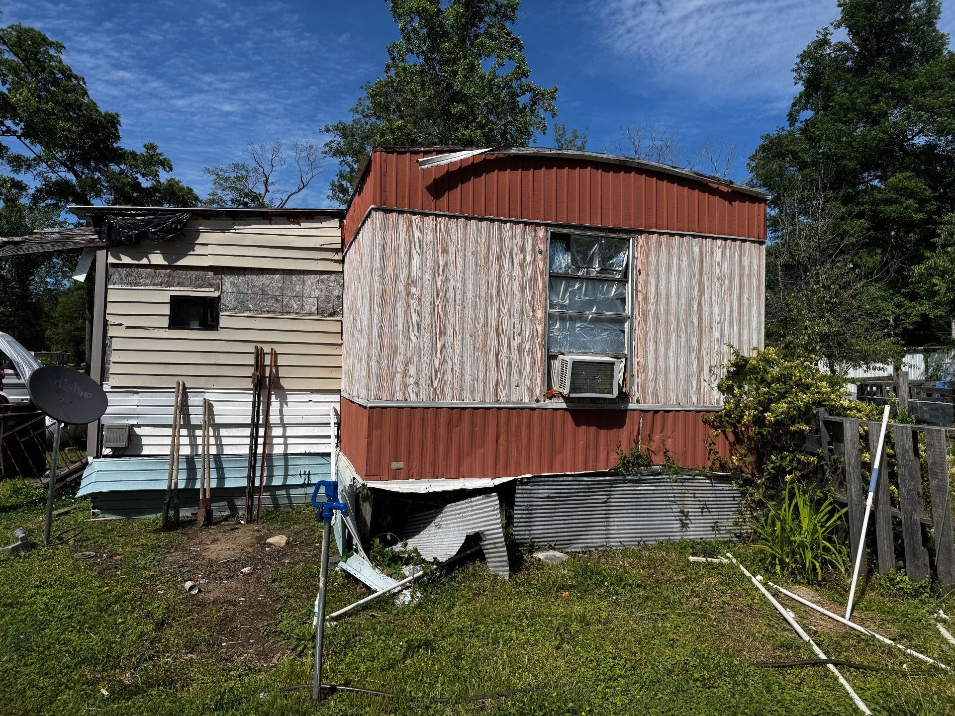 409 Commodore Dr, Manchester, TN 37355 409 Commodore Dr, Manchester, TN 37355