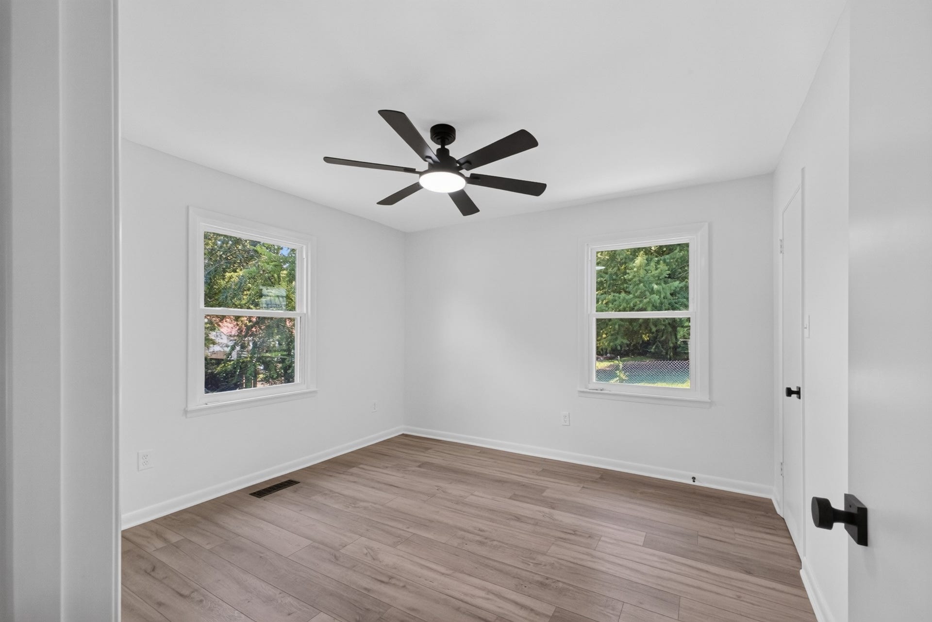517 Wall St, Mount Pleasant, TN 38474 517 Wall St, Mount Pleasant, TN 38474