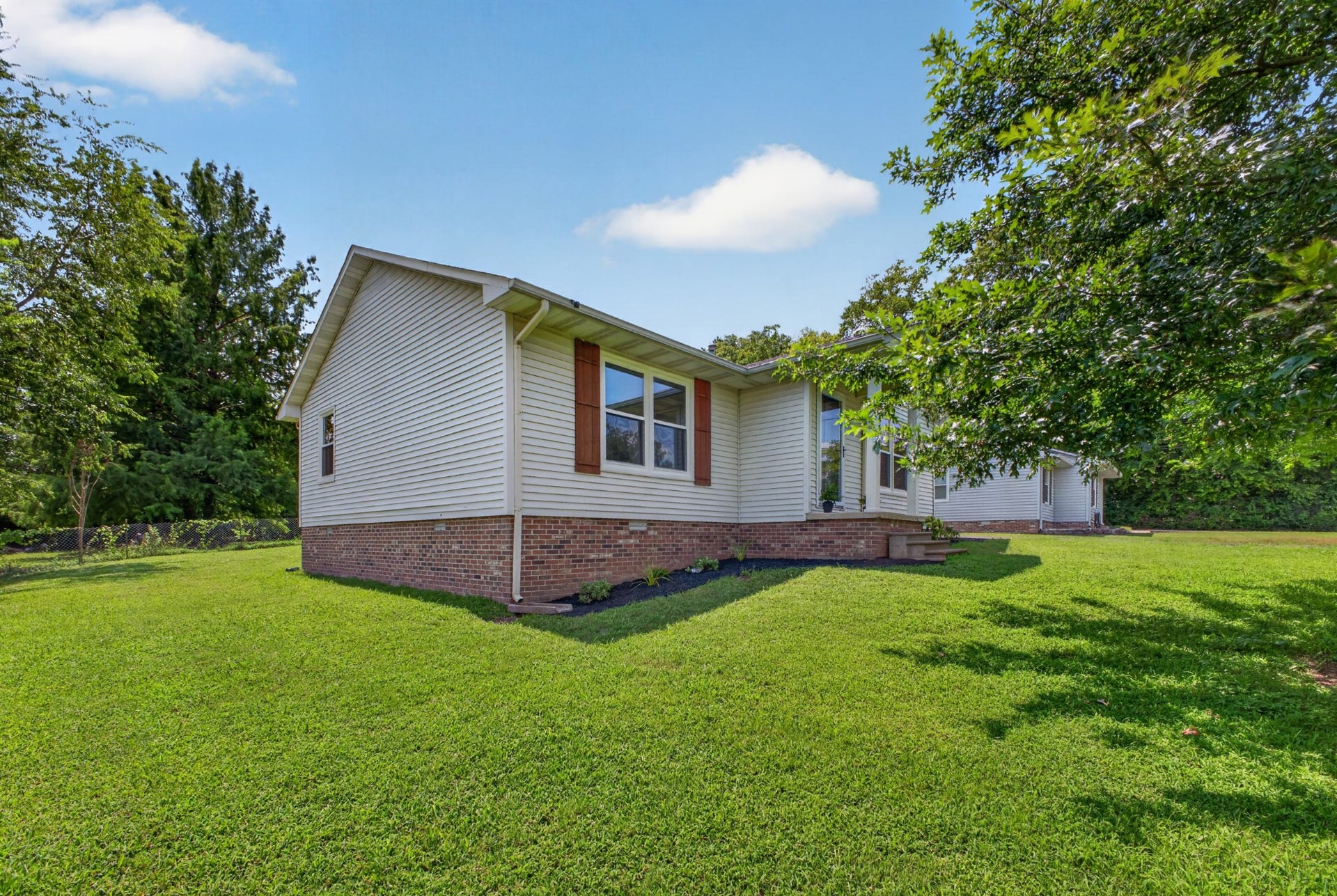 517 Wall St, Mount Pleasant, TN 38474 517 Wall St, Mount Pleasant, TN 38474