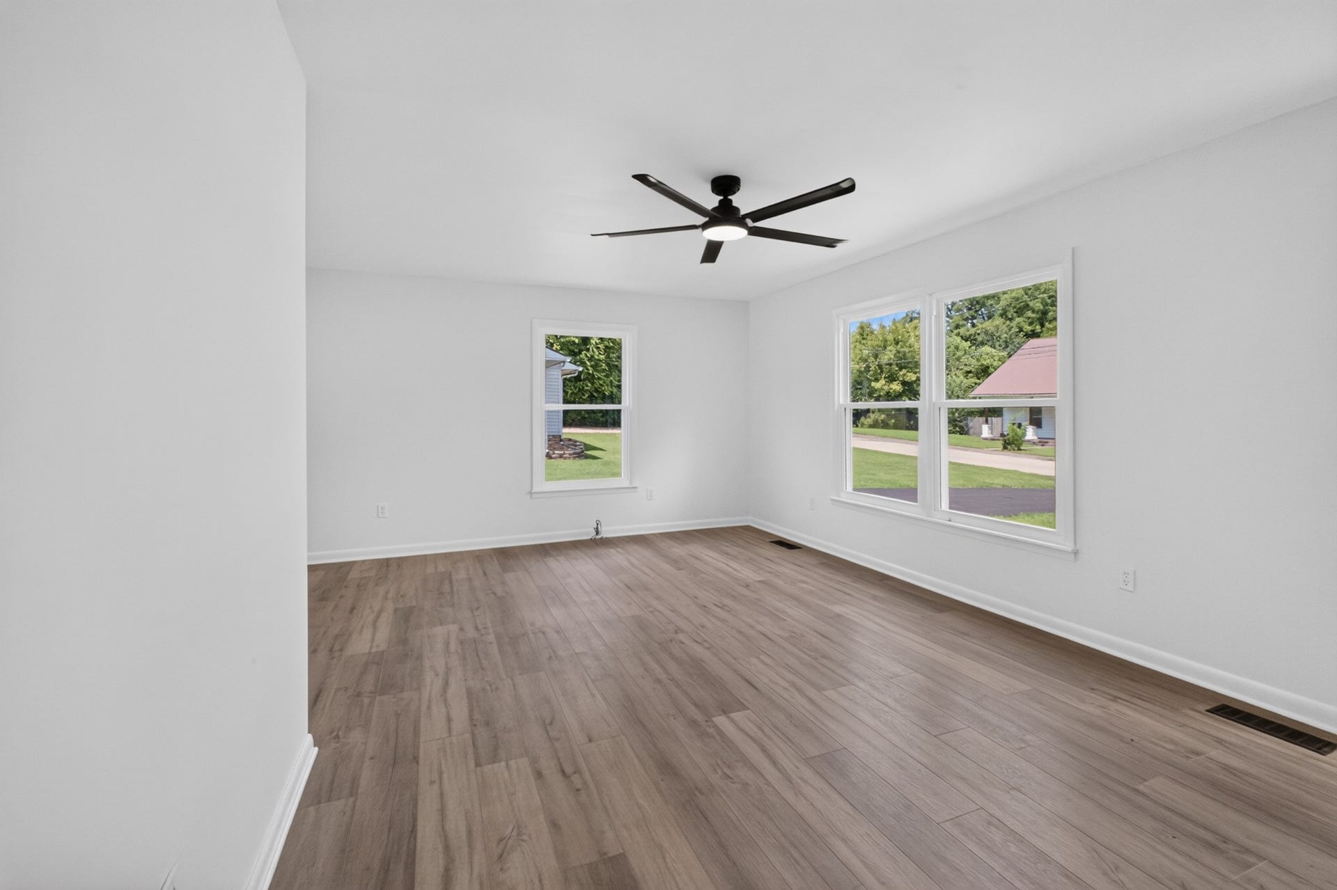 517 Wall St, Mount Pleasant, TN 38474 517 Wall St, Mount Pleasant, TN 38474