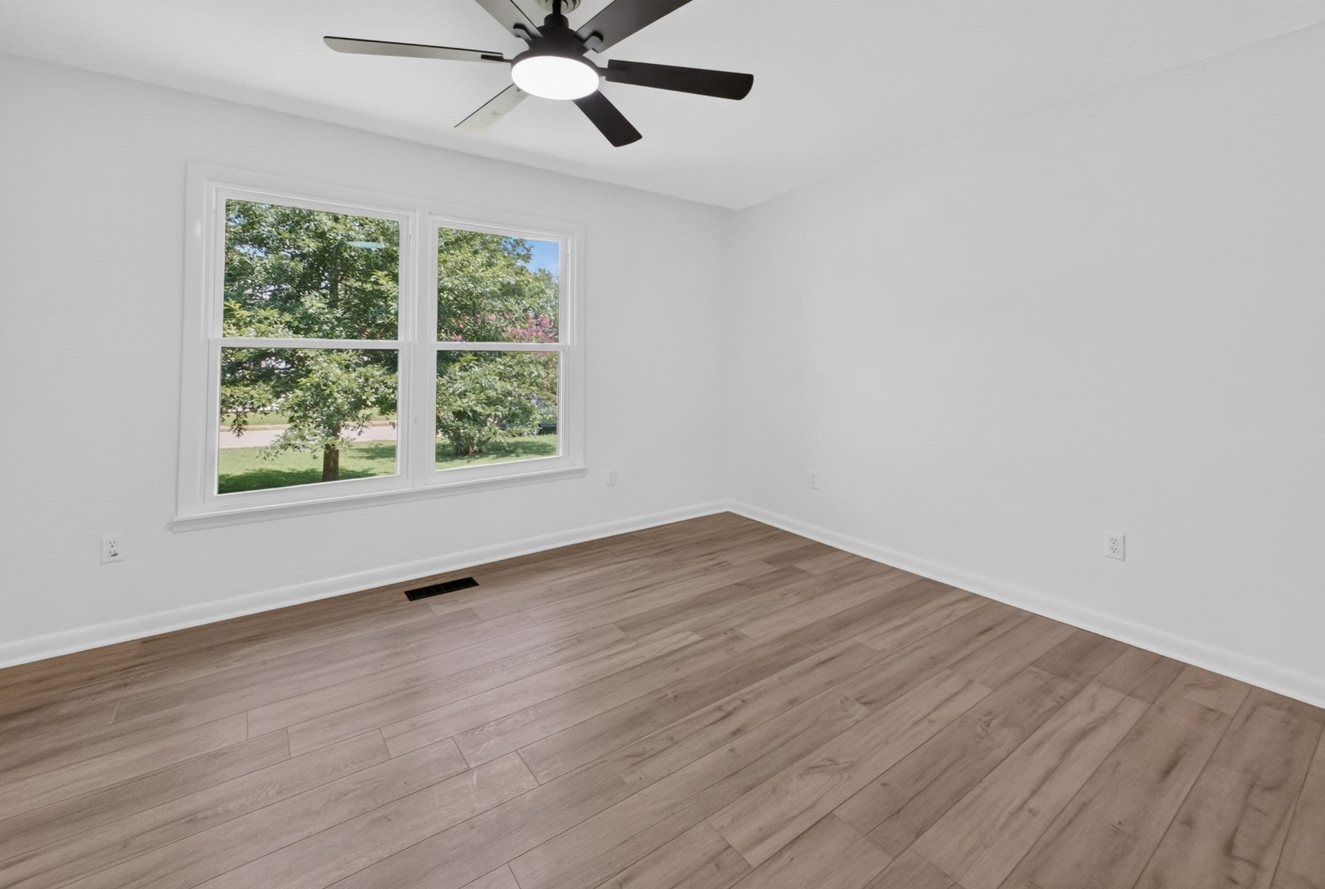 517 Wall St, Mount Pleasant, TN 38474 517 Wall St, Mount Pleasant, TN 38474