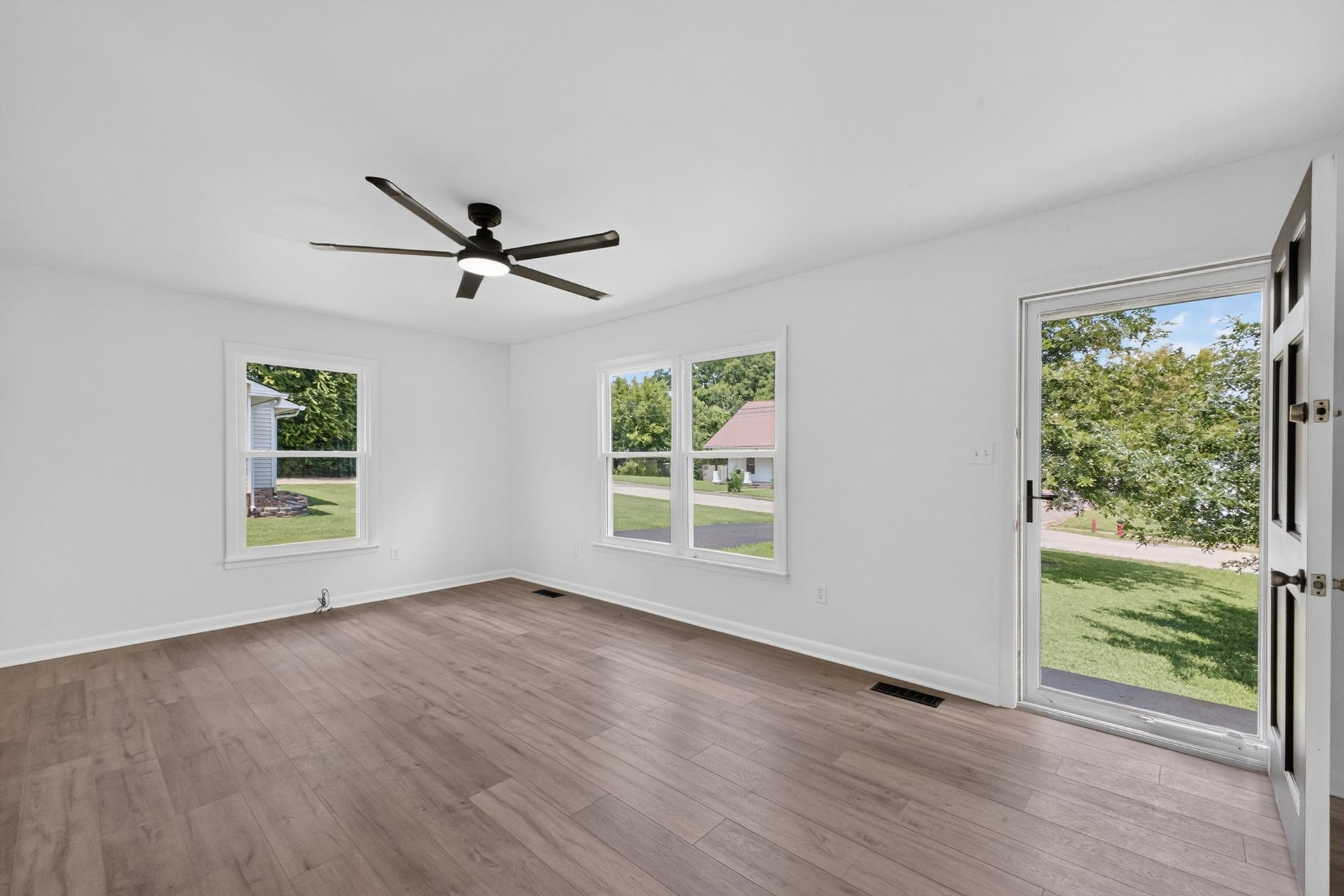 517 Wall St, Mount Pleasant, TN 38474 517 Wall St, Mount Pleasant, TN 38474