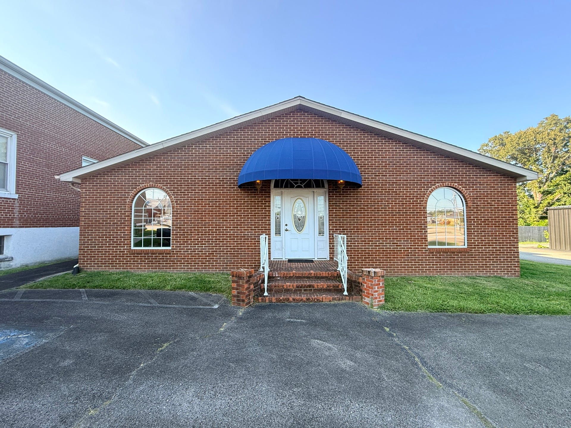 119 E Fort St, Manchester, TN 37355 119 E Fort St, Manchester, TN 37355
