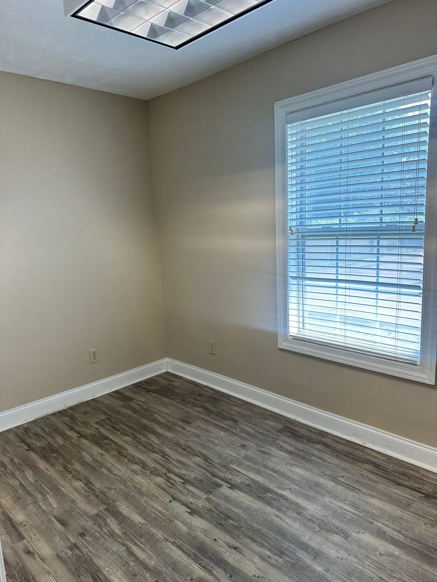 119 E Fort St, Manchester, TN 37355 119 E Fort St, Manchester, TN 37355