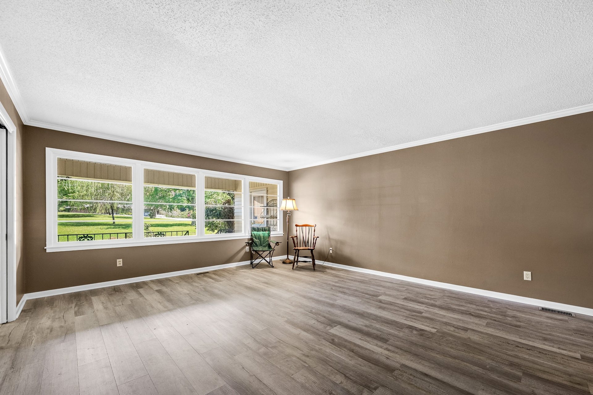 42 Hillwood Cir, Manchester, TN 37355 42 Hillwood Cir, Manchester, TN 37355