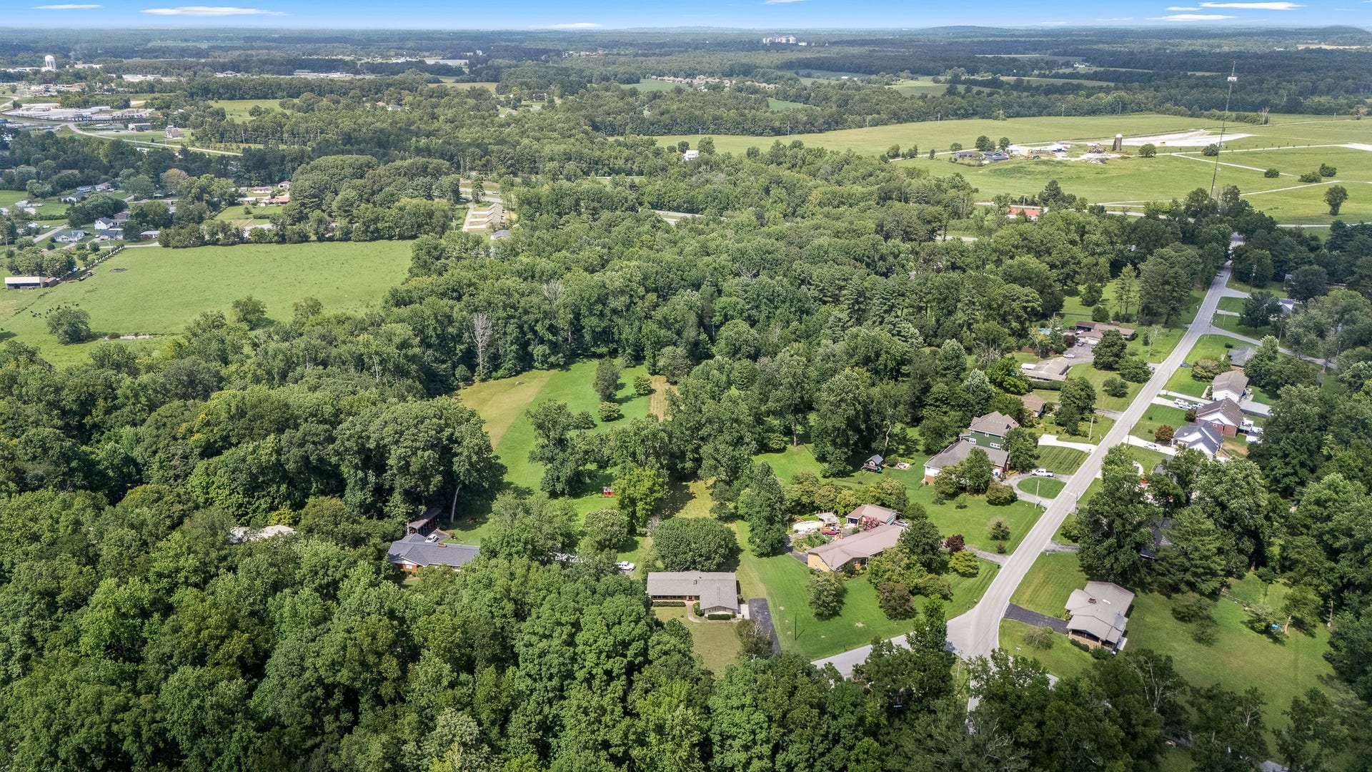 42 Hillwood Cir, Manchester, TN 37355 42 Hillwood Cir, Manchester, TN 37355