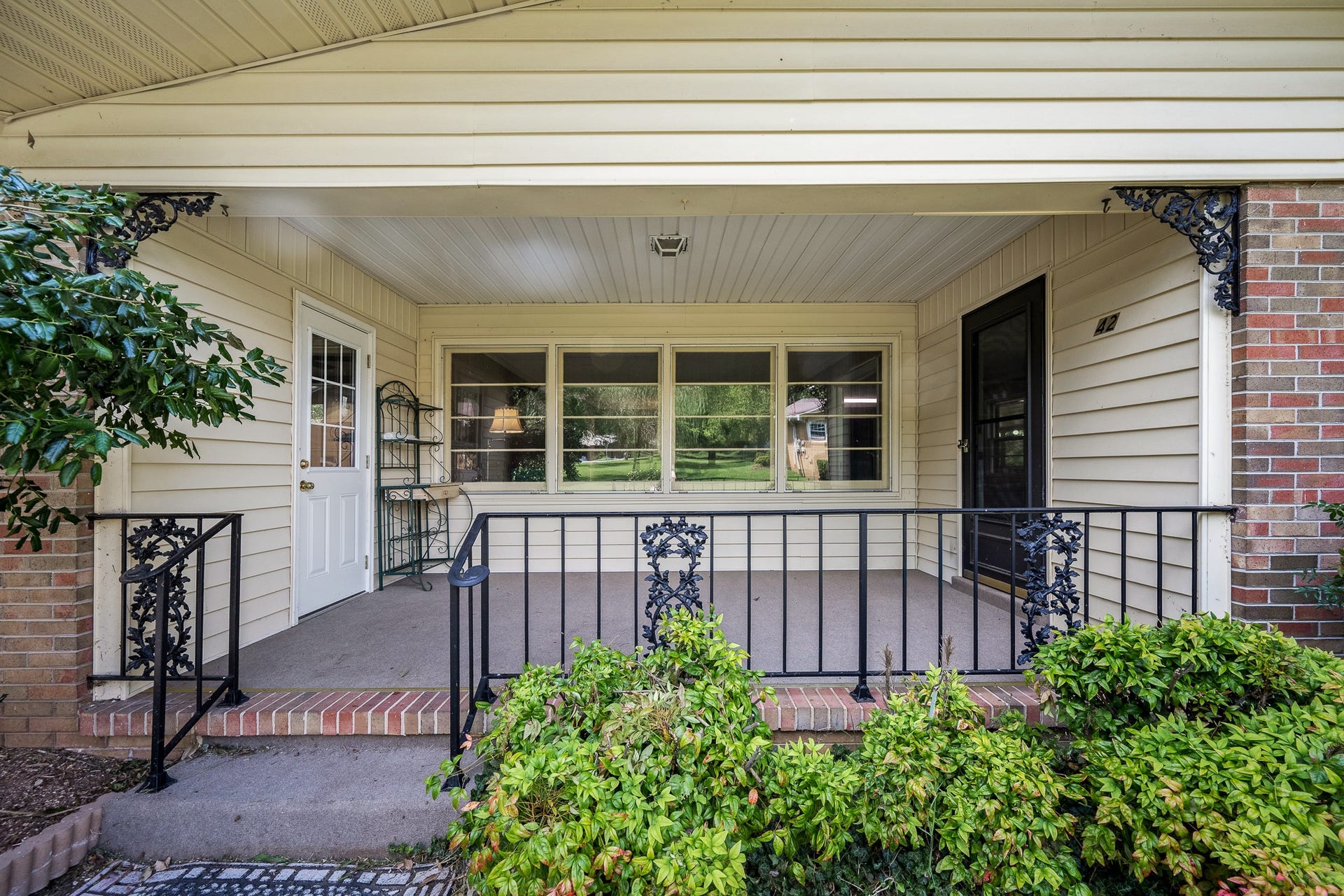 42 Hillwood Cir, Manchester, TN 37355 42 Hillwood Cir, Manchester, TN 37355