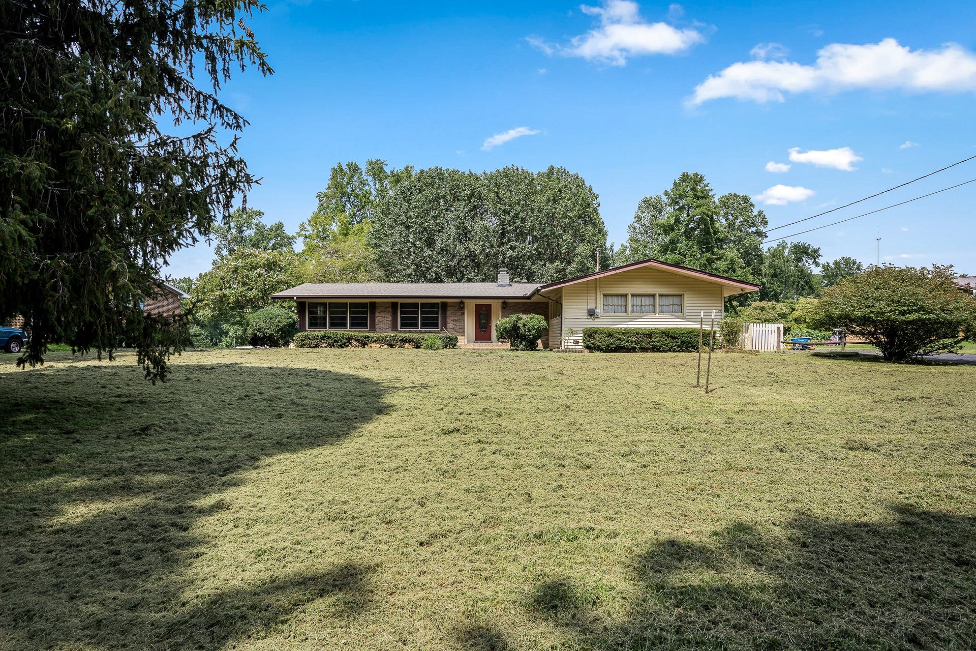 42 Hillwood Cir, Manchester, TN 37355 42 Hillwood Cir, Manchester, TN 37355