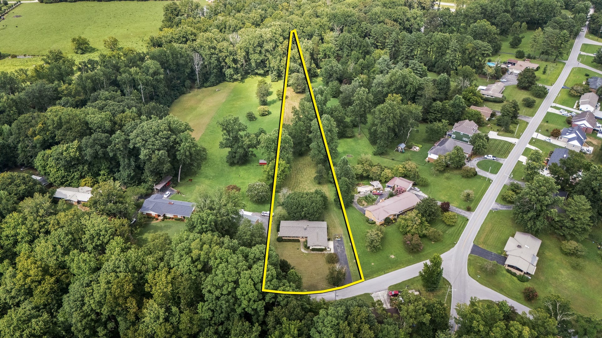 42 Hillwood Cir, Manchester, TN 37355 42 Hillwood Cir, Manchester, TN 37355