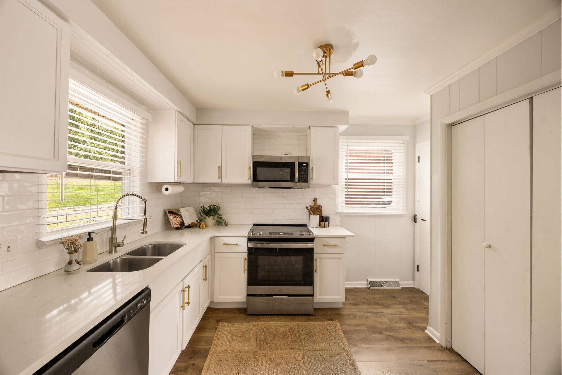 632 Harpeth Bend Dr, Nashville, TN 37221 632 Harpeth Bend Dr, Nashville, TN 37221