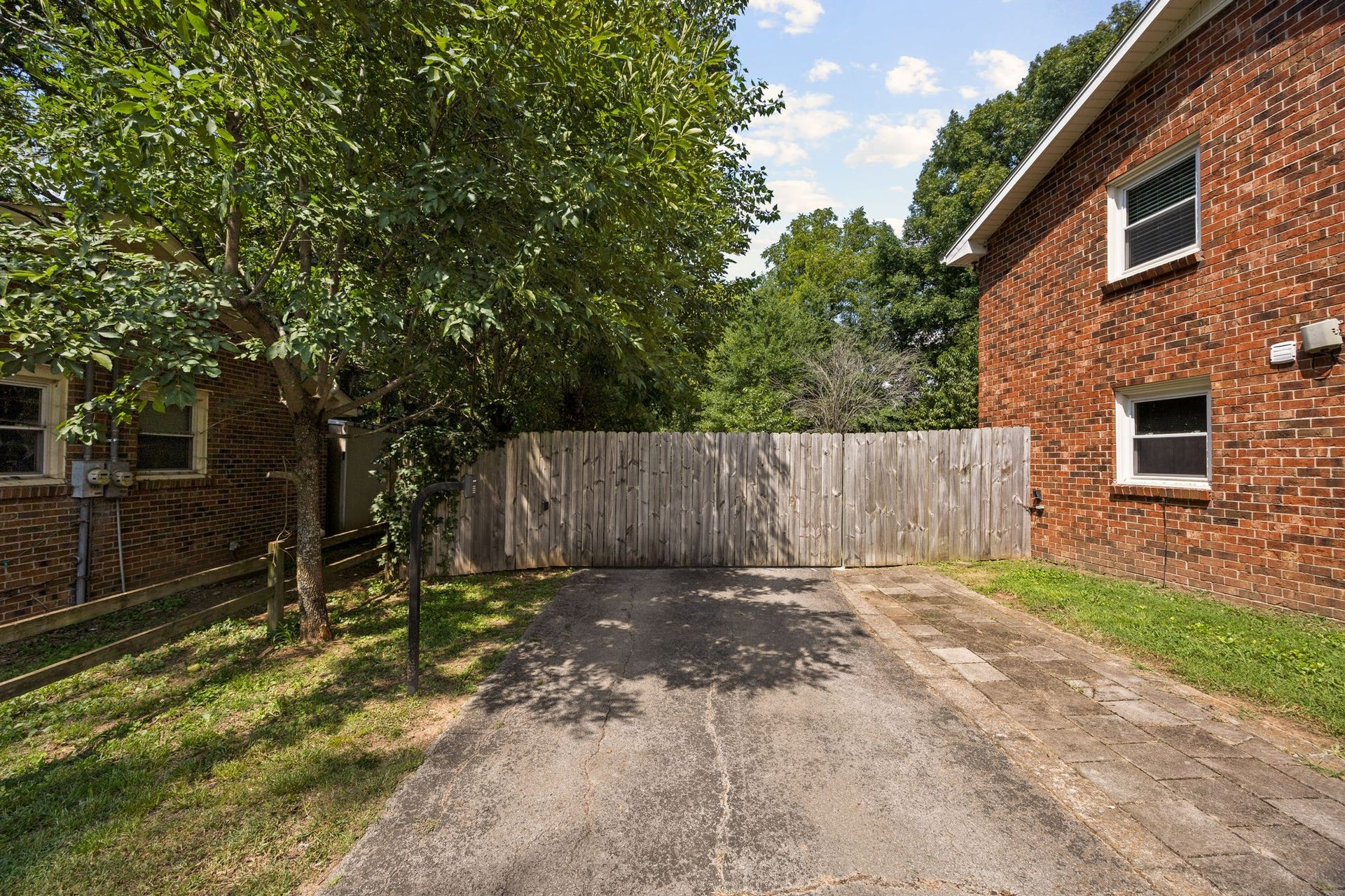 632 Harpeth Bend Dr, Nashville, TN 37221 632 Harpeth Bend Dr, Nashville, TN 37221
