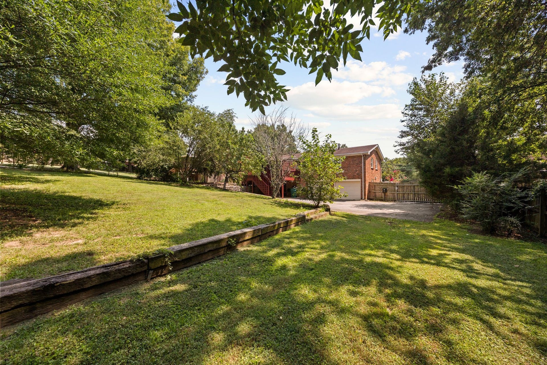 632 Harpeth Bend Dr, Nashville, TN 37221 632 Harpeth Bend Dr, Nashville, TN 37221