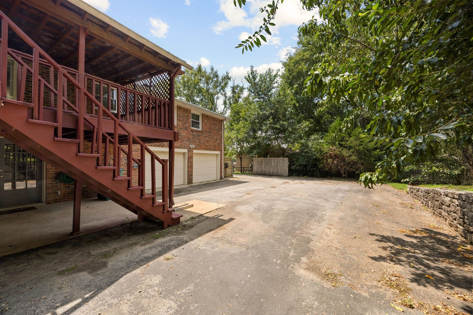 632 Harpeth Bend Dr, Nashville, TN 37221 632 Harpeth Bend Dr, Nashville, TN 37221