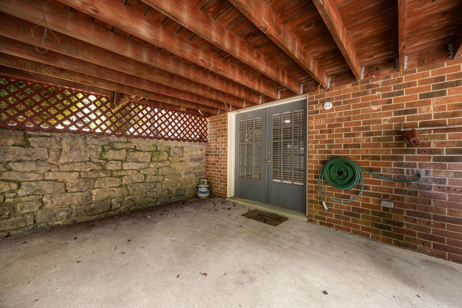 632 Harpeth Bend Dr, Nashville, TN 37221 632 Harpeth Bend Dr, Nashville, TN 37221