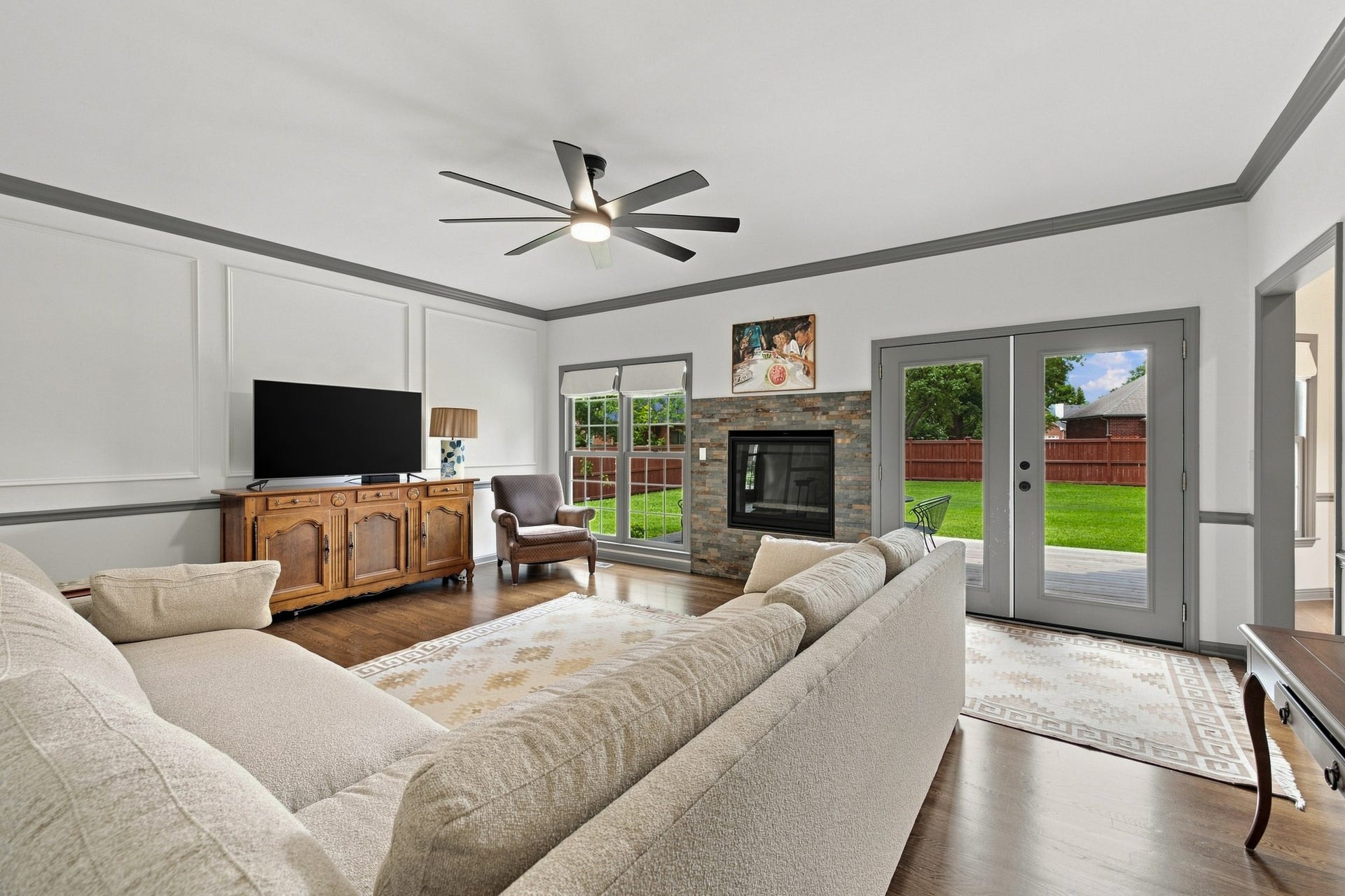 830 Banner Dr, Murfreesboro, TN 37129 Living room boast contemporary gas fireplace with fire rocks