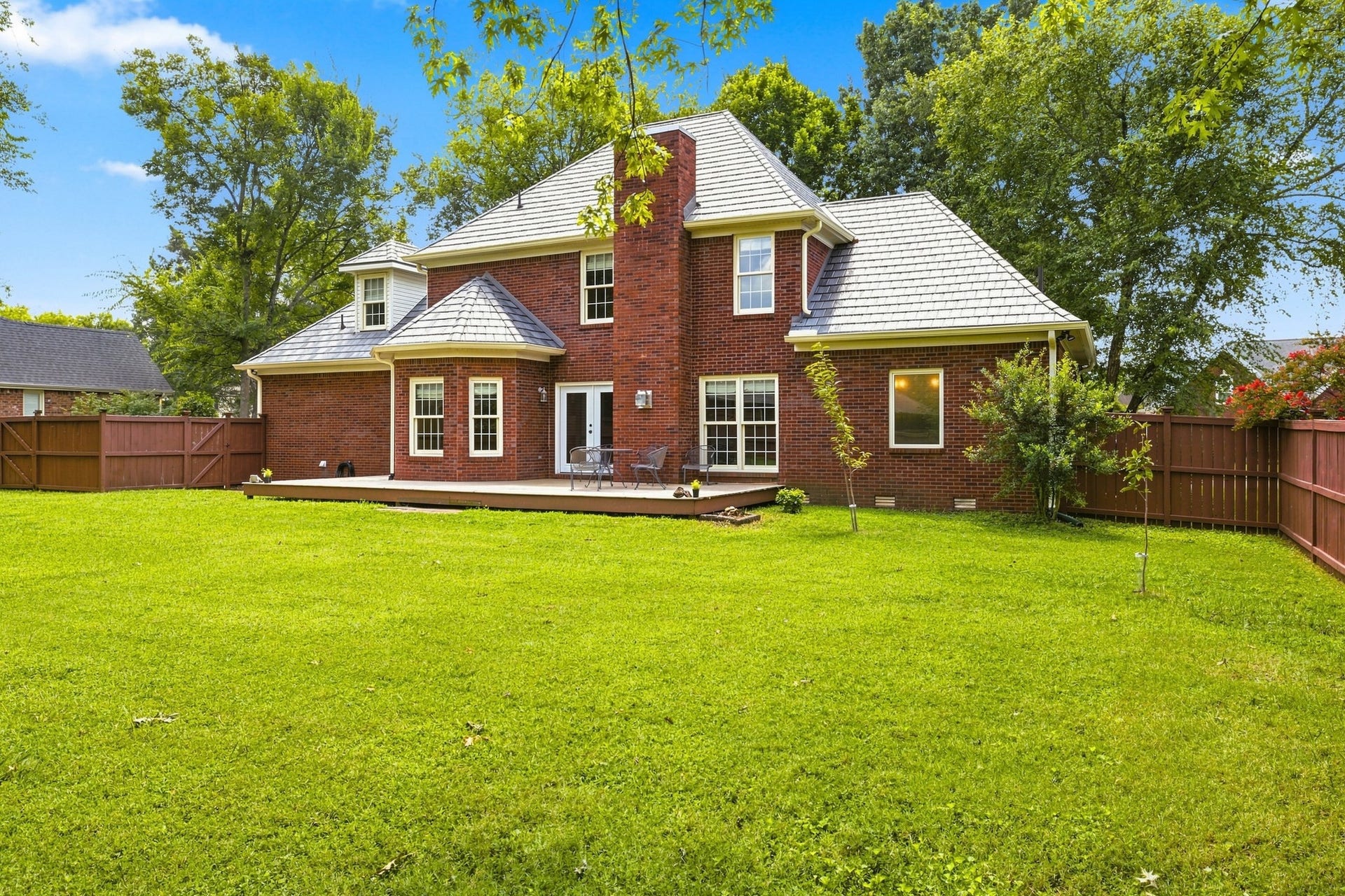 830 Banner Dr, Murfreesboro, TN 37129 830 Banner Dr, Murfreesboro, TN 37129