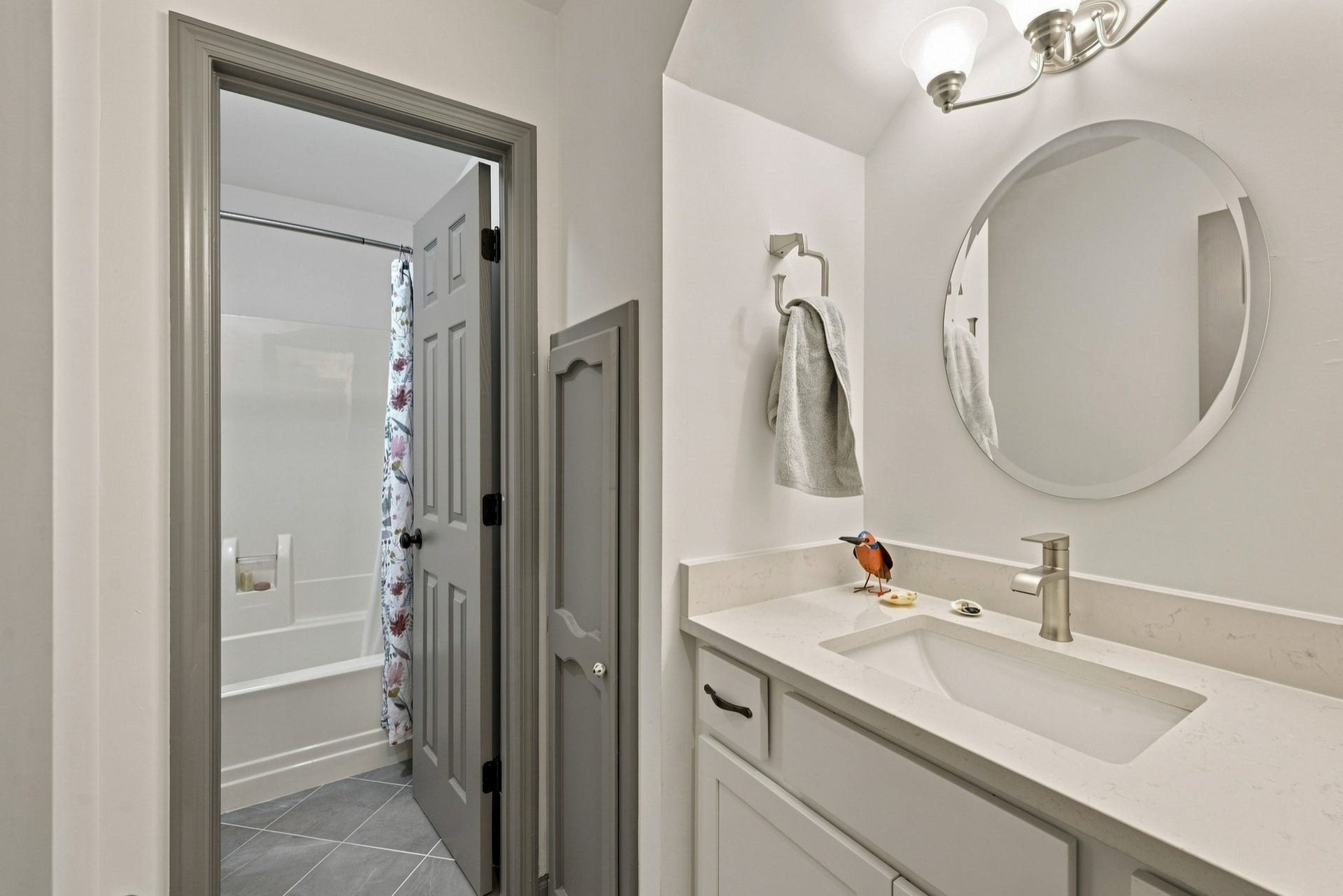 830 Banner Dr, Murfreesboro, TN 37129 3rd full bathroom, thoughtfully updated as well.