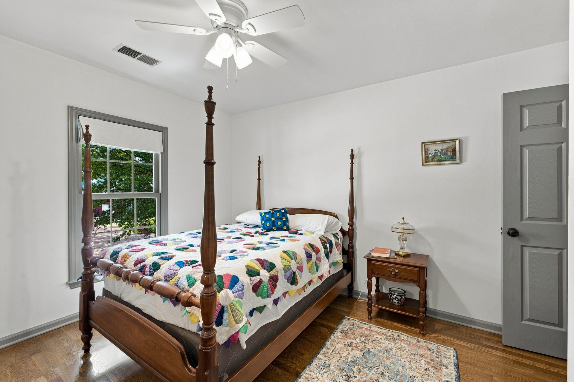 830 Banner Dr, Murfreesboro, TN 37129 3rd bedroom also light and bright on 2nd level