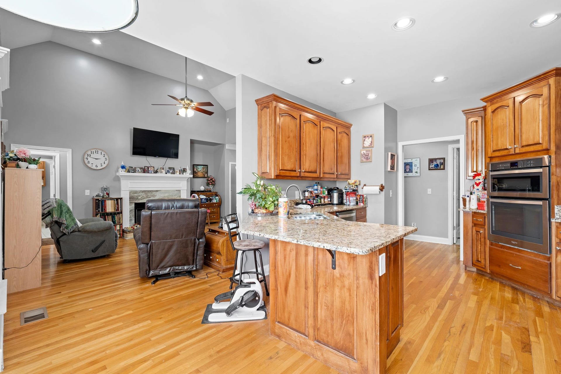 3493 Petty Ln, Columbia, TN 38401