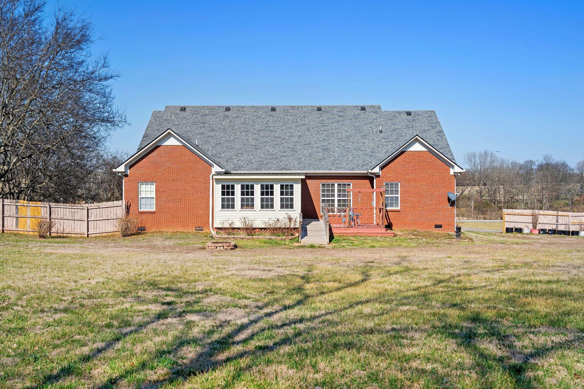 3493 Petty Ln, Columbia, TN 38401