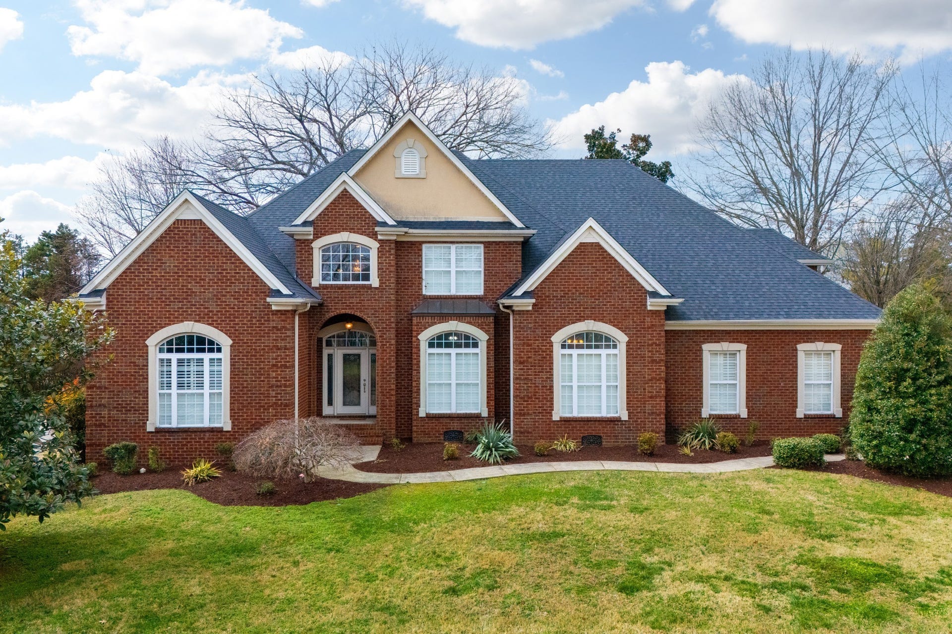 2638 Big Eagle Trl, Murfreesboro, TN 37127 Every details inside has been thoughtfully designed to create an inviting atmosphere perfect for both everyday living and entertaining on a grand scale
