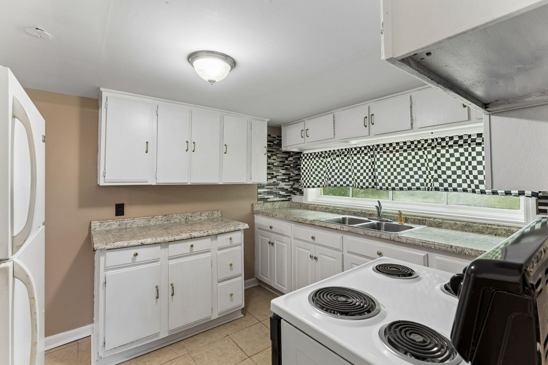 802 Gray St, Mount Pleasant, TN 38474 802 Gray St, Mount Pleasant, TN 38474