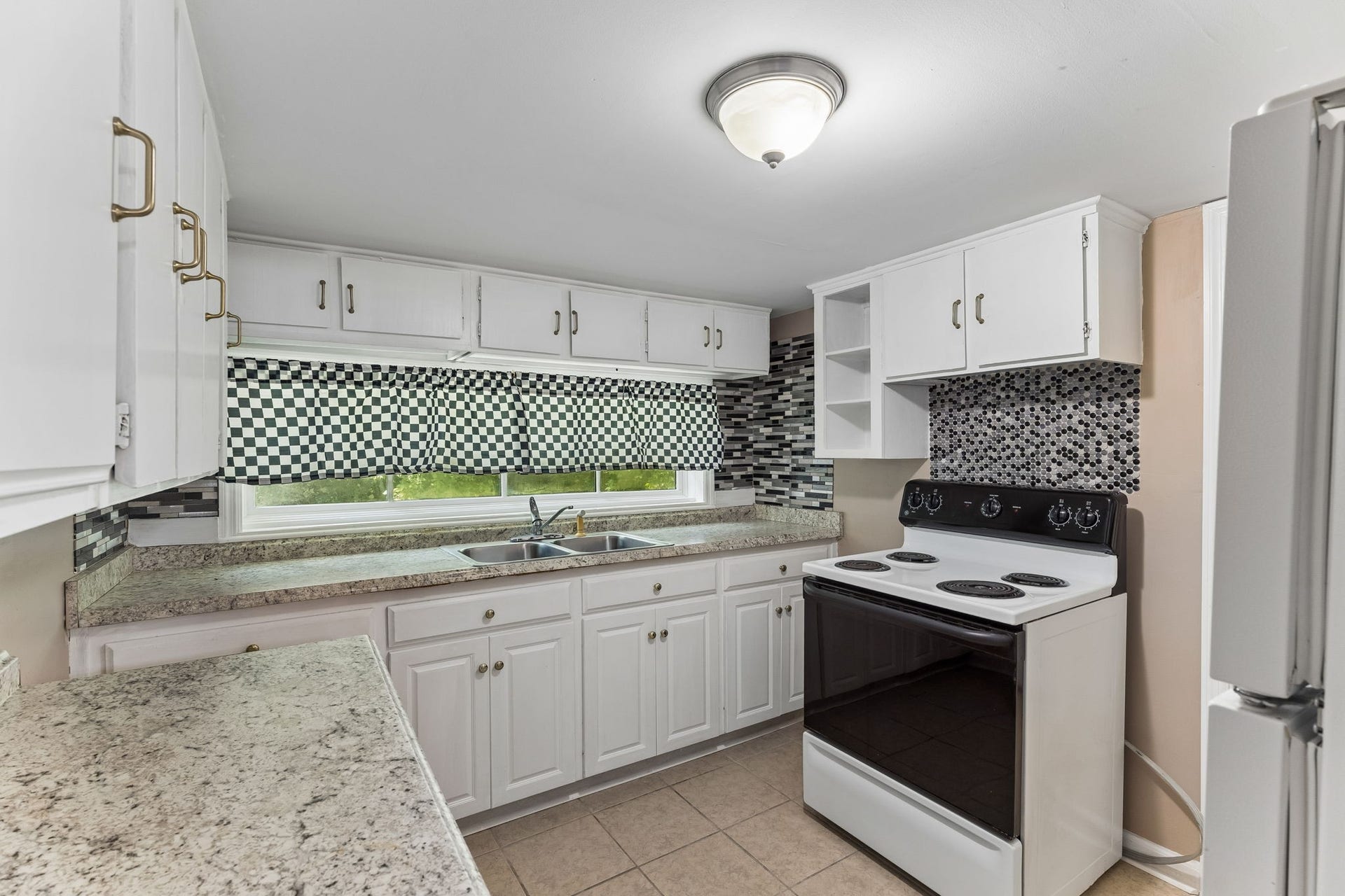802 Gray St, Mount Pleasant, TN 38474 802 Gray St, Mount Pleasant, TN 38474