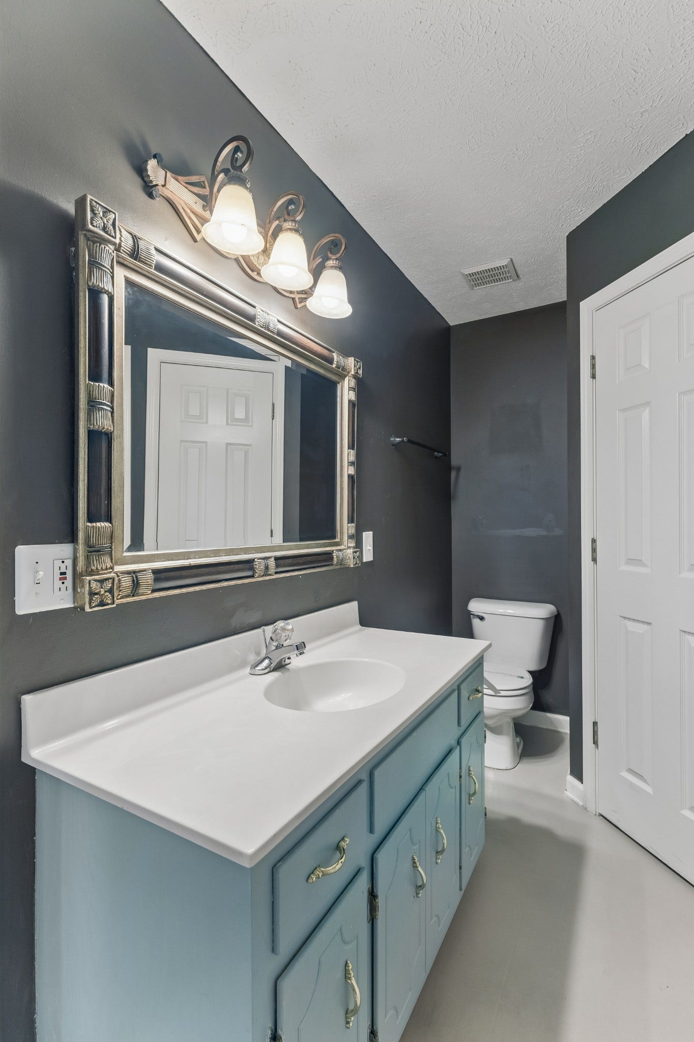120 Pebble Brook Dr, Murfreesboro, TN 37127 120 Pebble Brook Dr, Murfreesboro, TN 37127