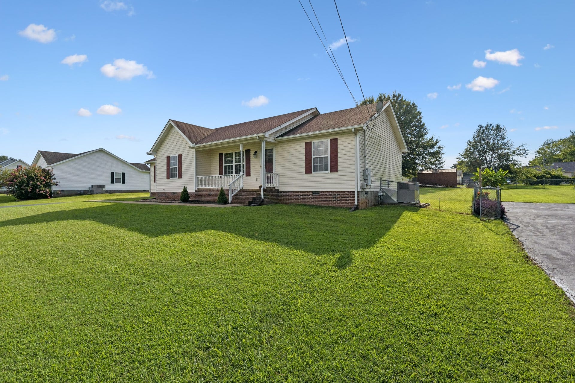 120 Pebble Brook Dr, Murfreesboro, TN 37127 120 Pebble Brook Dr, Murfreesboro, TN 37127
