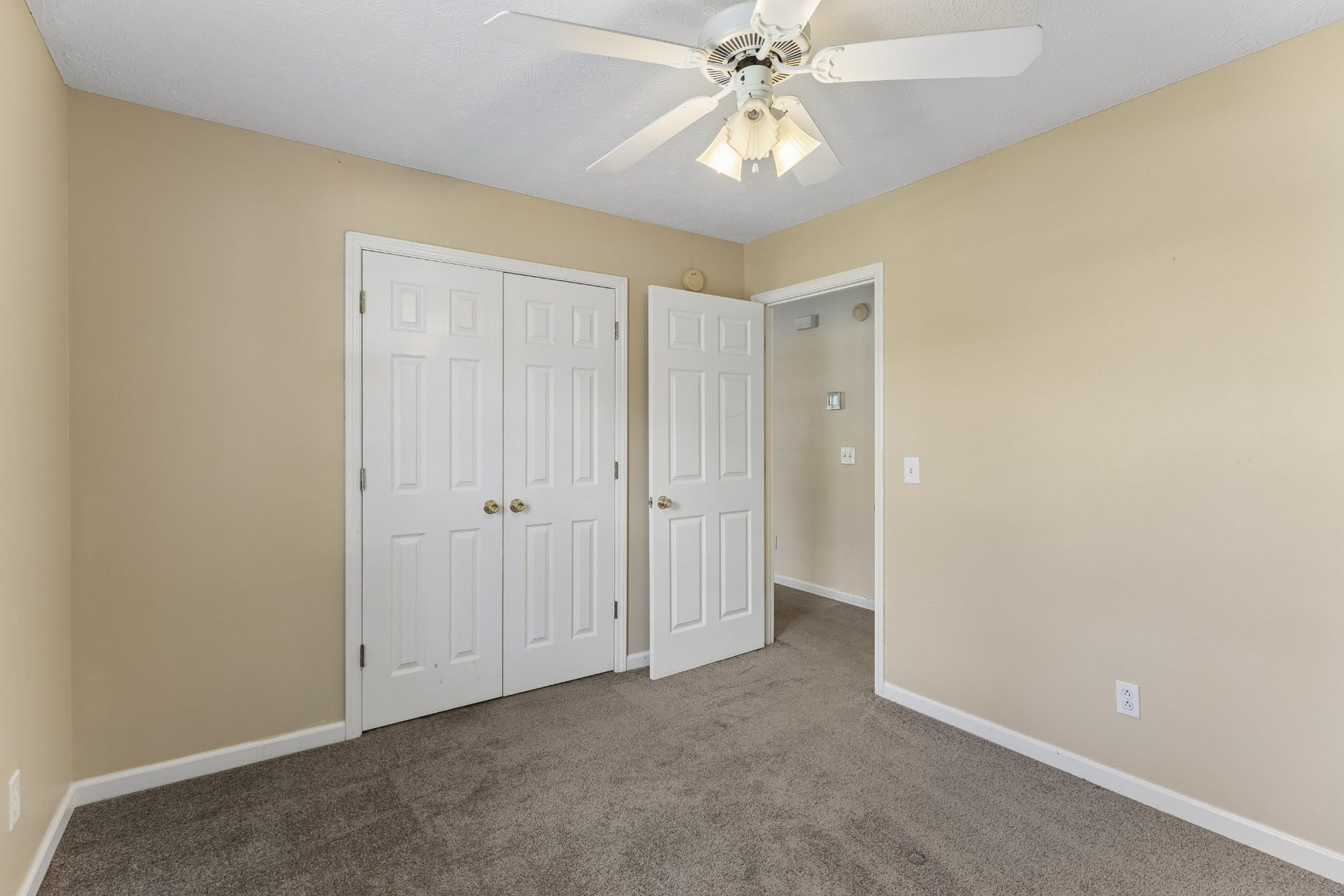 120 Pebble Brook Dr, Murfreesboro, TN 37127 120 Pebble Brook Dr, Murfreesboro, TN 37127