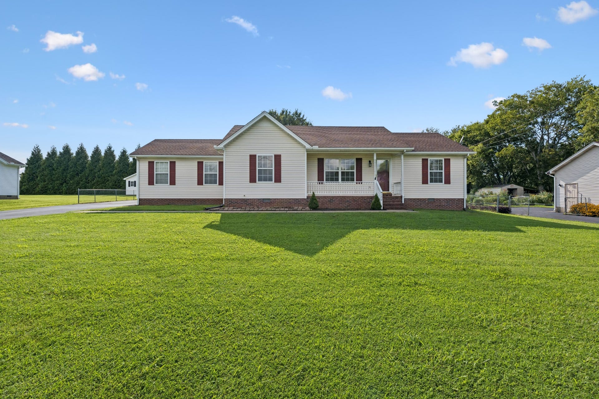 120 Pebble Brook Dr, Murfreesboro, TN 37127 120 Pebble Brook Dr, Murfreesboro, TN 37127
