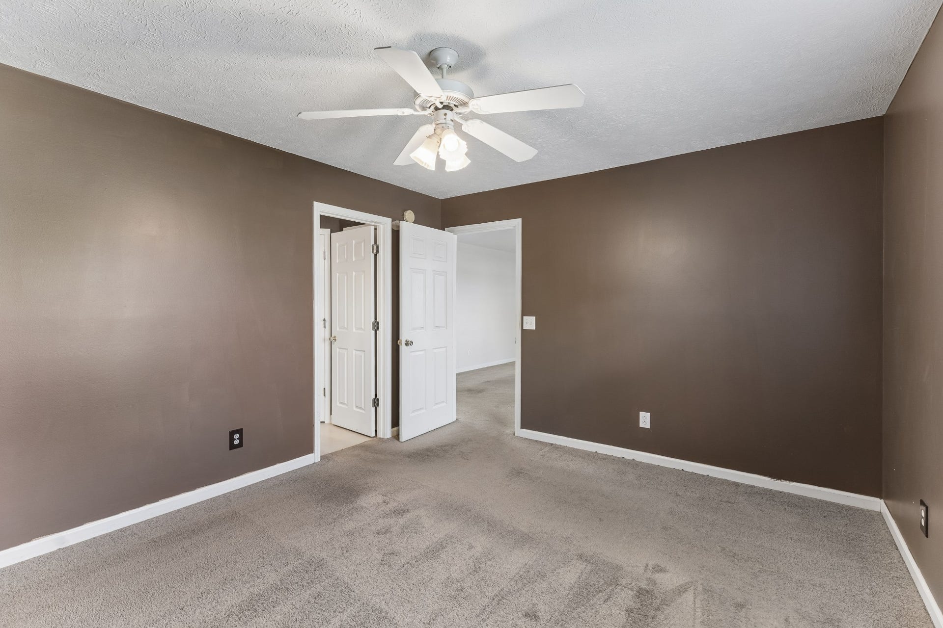 120 Pebble Brook Dr, Murfreesboro, TN 37127 120 Pebble Brook Dr, Murfreesboro, TN 37127