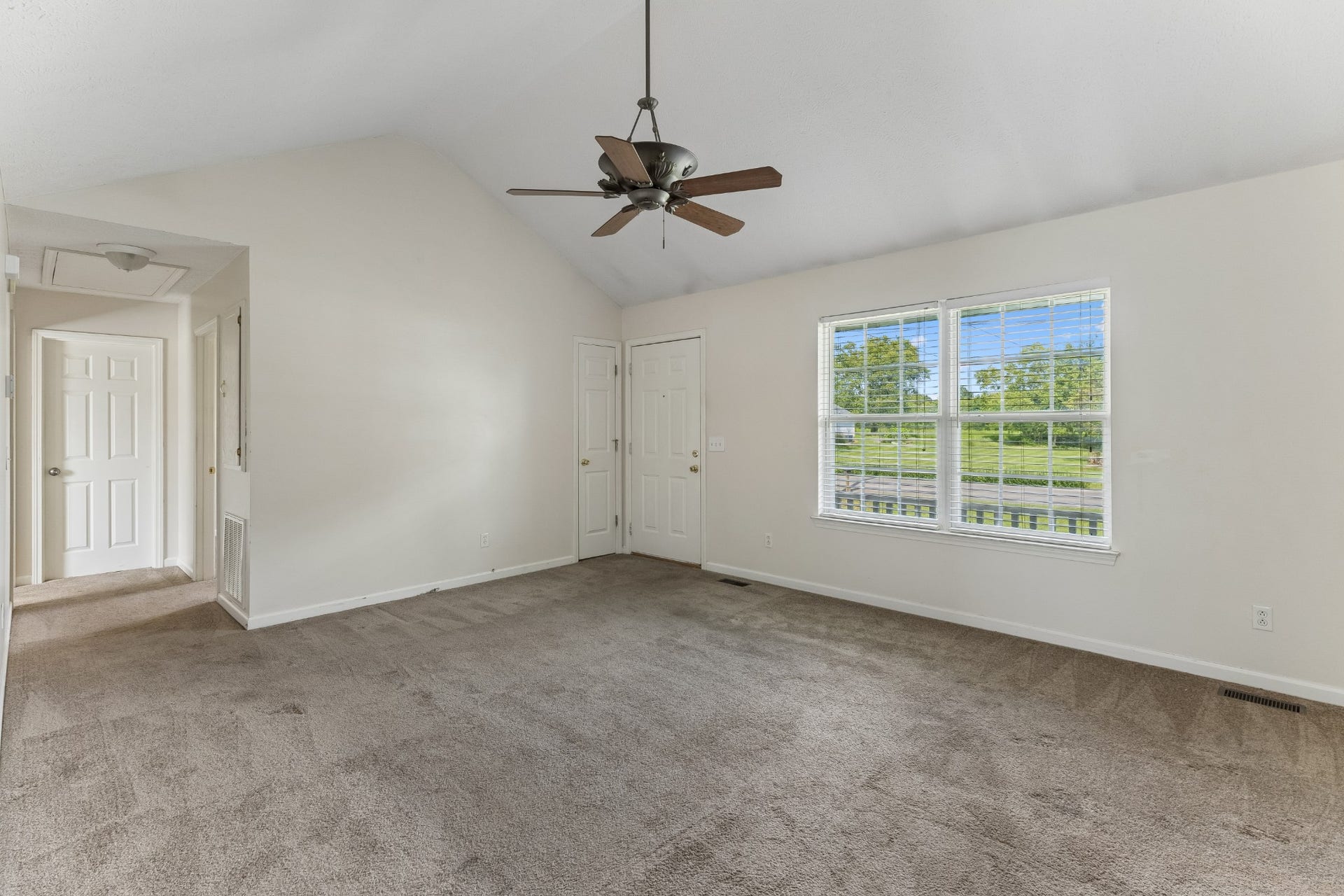 120 Pebble Brook Dr, Murfreesboro, TN 37127 120 Pebble Brook Dr, Murfreesboro, TN 37127