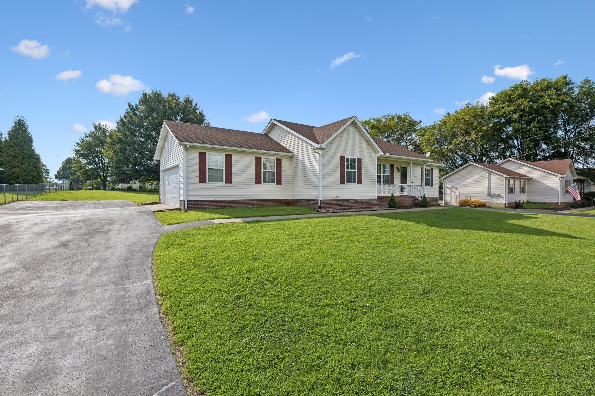 120 Pebble Brook Dr, Murfreesboro, TN 37127 120 Pebble Brook Dr, Murfreesboro, TN 37127