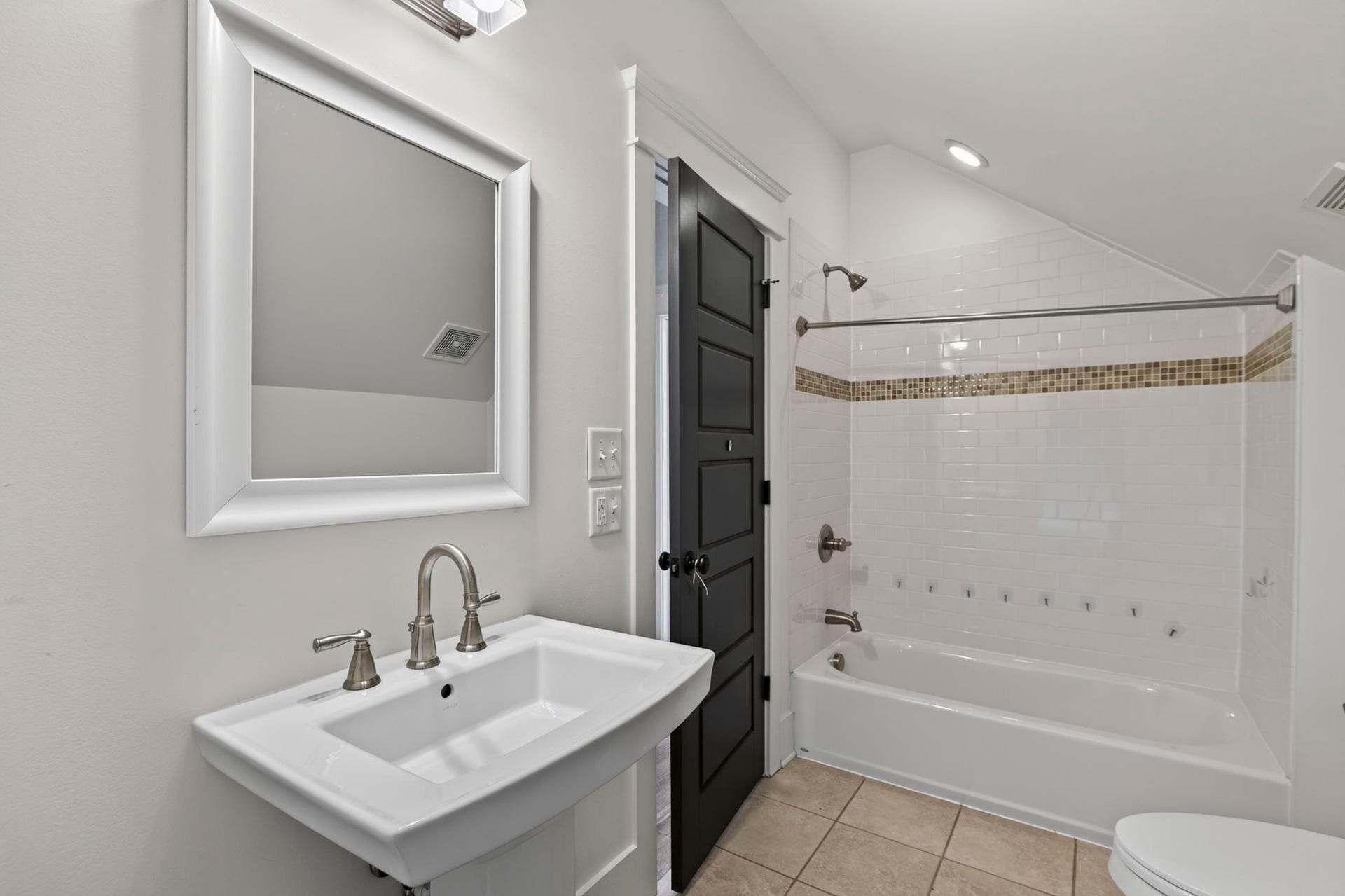 2412 9th Ave S, #A, Nashville, TN 37204 2412 9th Ave S, #A, Nashville, TN 37204