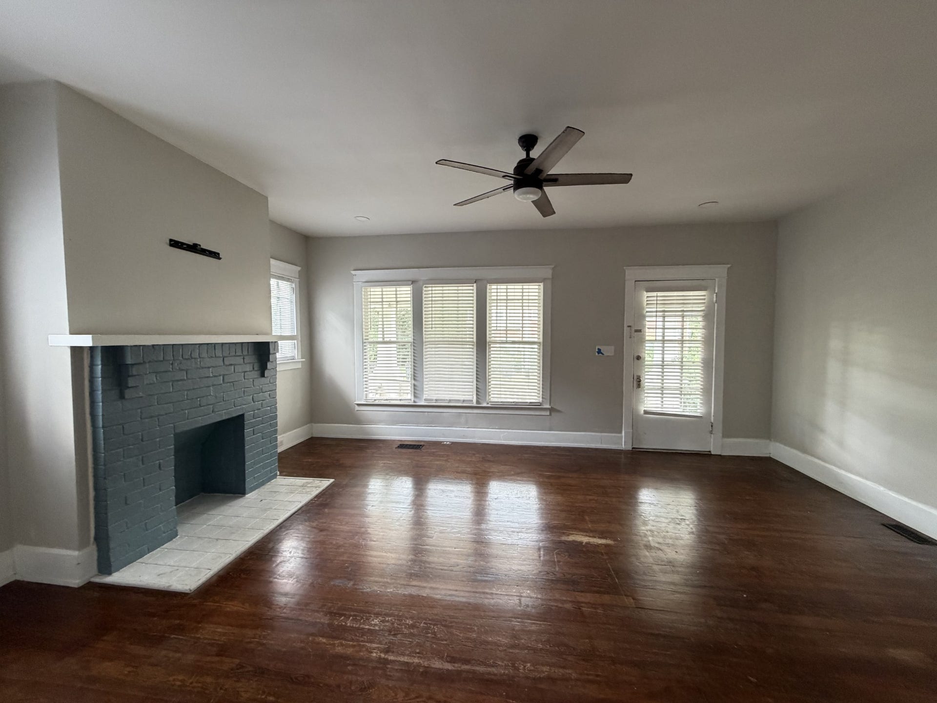 1018 N Maple St, Murfreesboro, TN 37130 1018 N Maple St, Murfreesboro, TN 37130