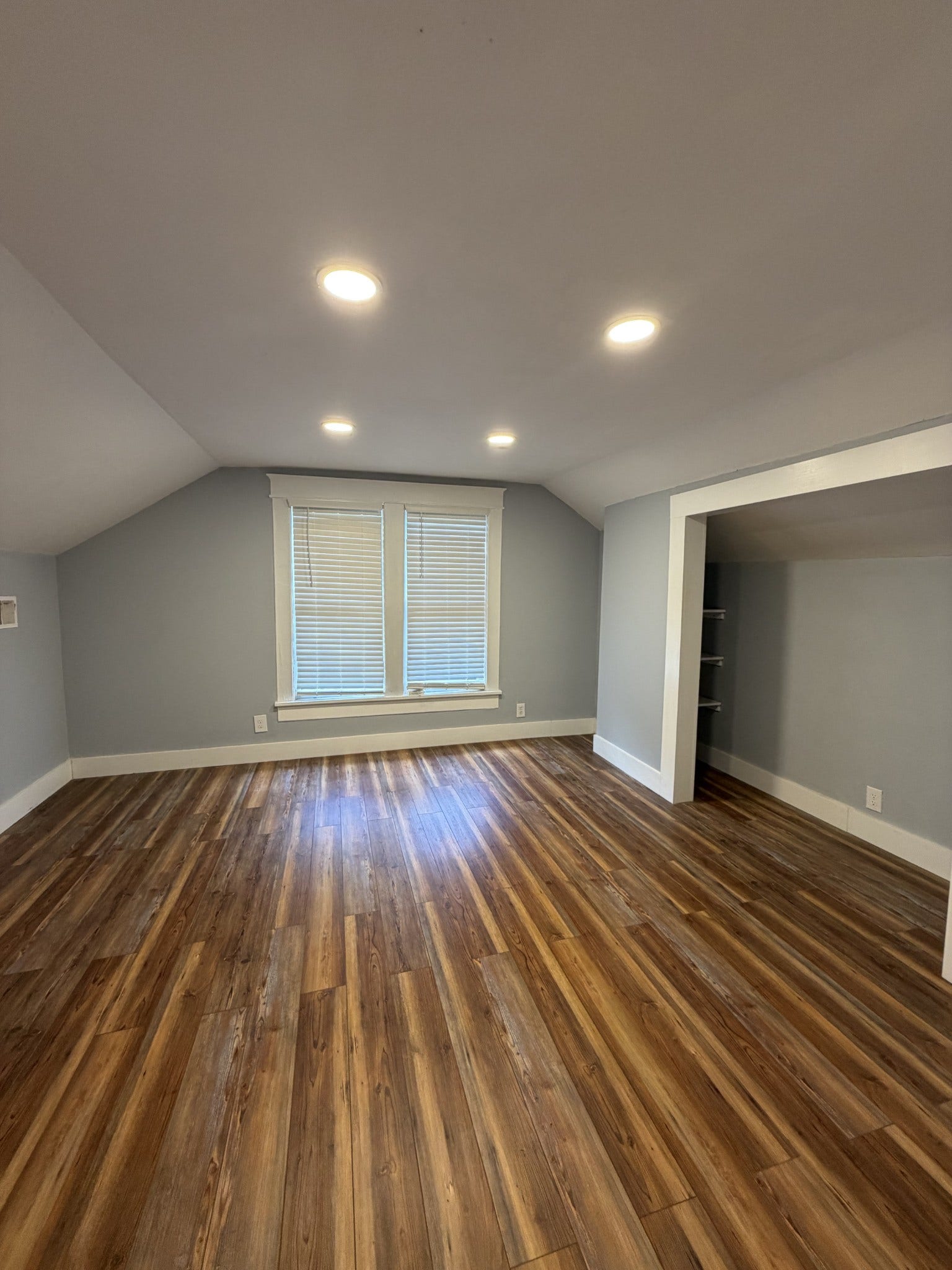 1018 N Maple St, Murfreesboro, TN 37130 1018 N Maple St, Murfreesboro, TN 37130
