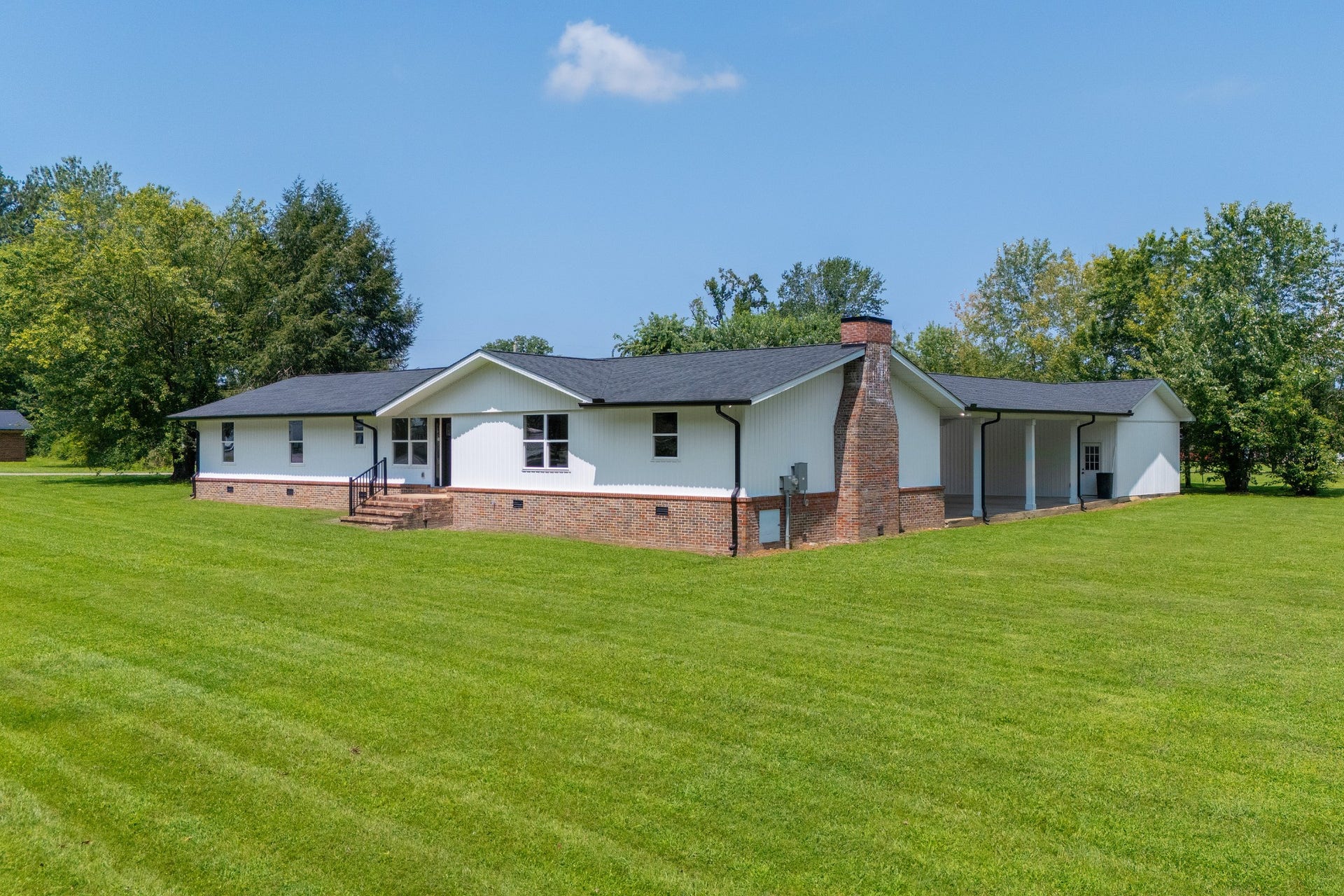 1270 Gnat Hill Rd, Manchester, TN 37355 1270 Gnat Hill Rd, Manchester, TN 37355