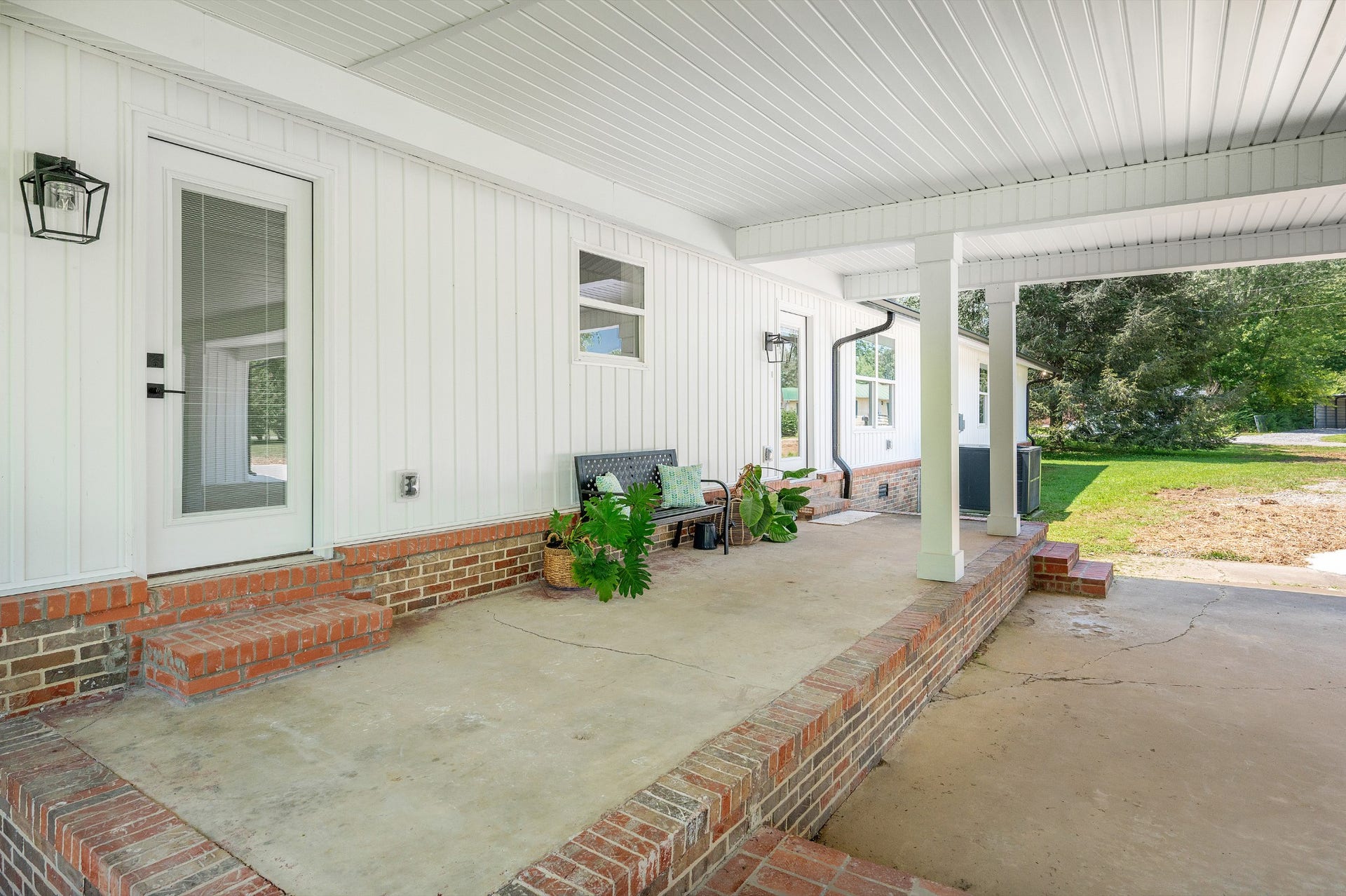 1270 Gnat Hill Rd, Manchester, TN 37355 1270 Gnat Hill Rd, Manchester, TN 37355
