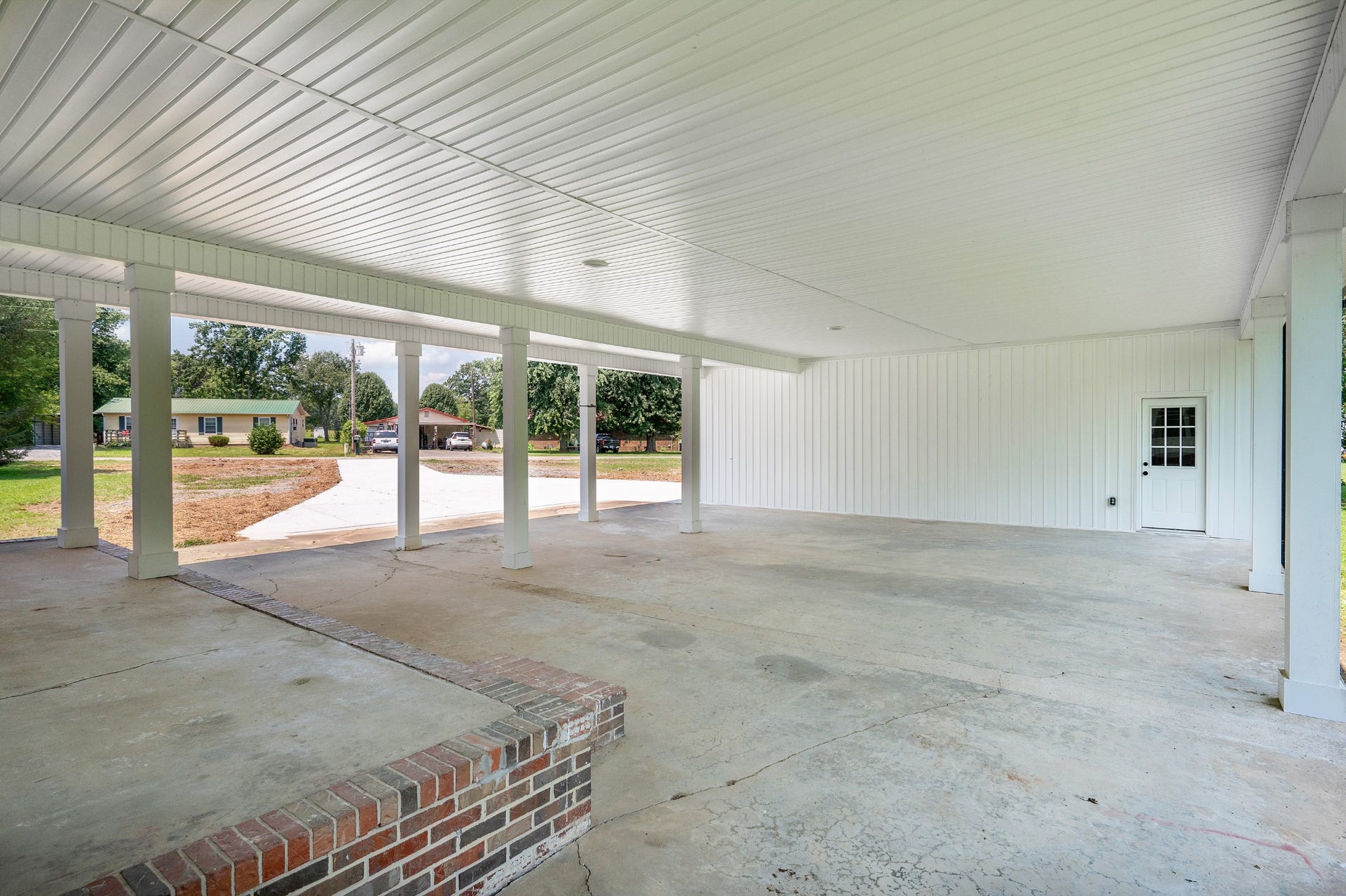 1270 Gnat Hill Rd, Manchester, TN 37355 1270 Gnat Hill Rd, Manchester, TN 37355