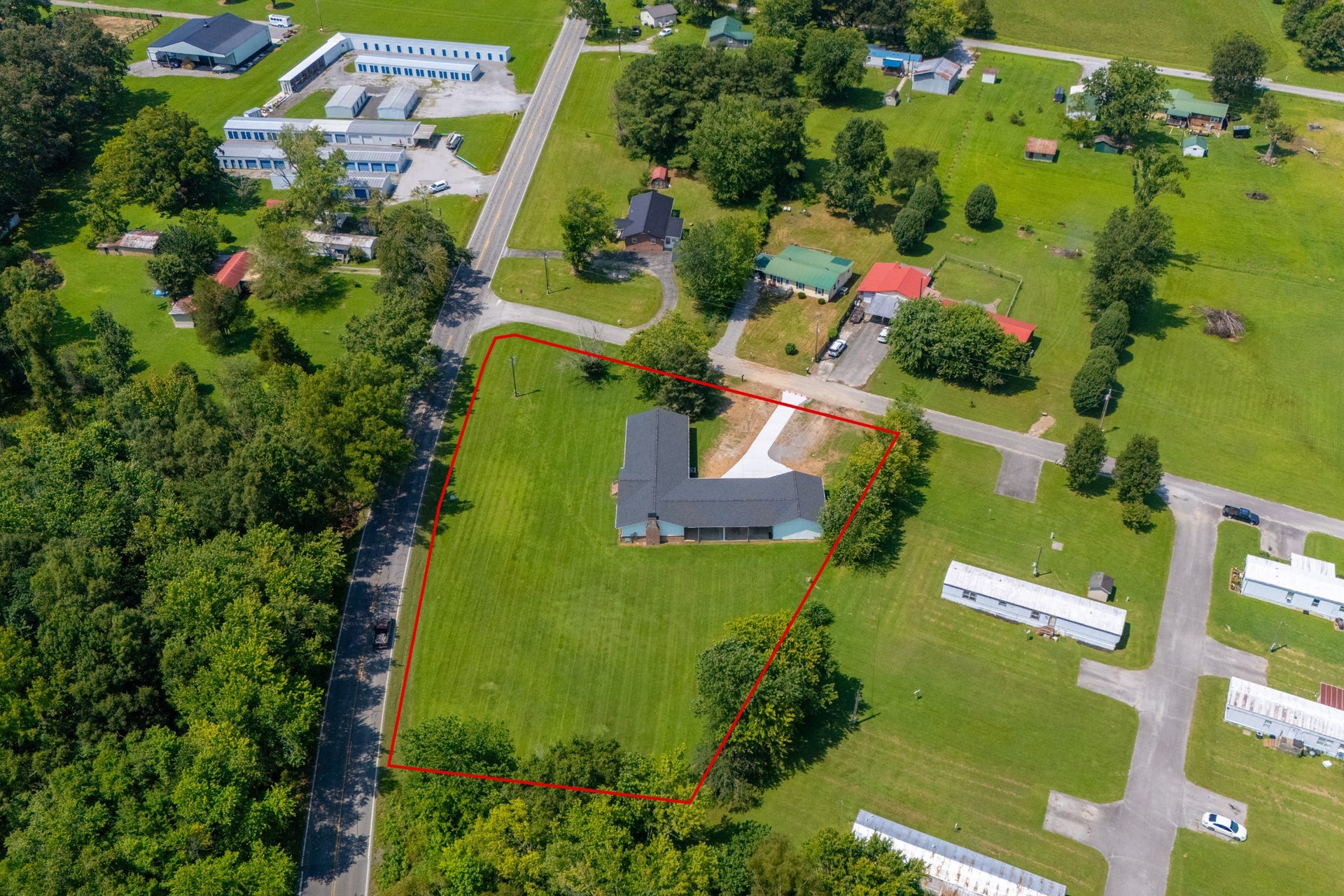 1270 Gnat Hill Rd, Manchester, TN 37355 1270 Gnat Hill Rd, Manchester, TN 37355