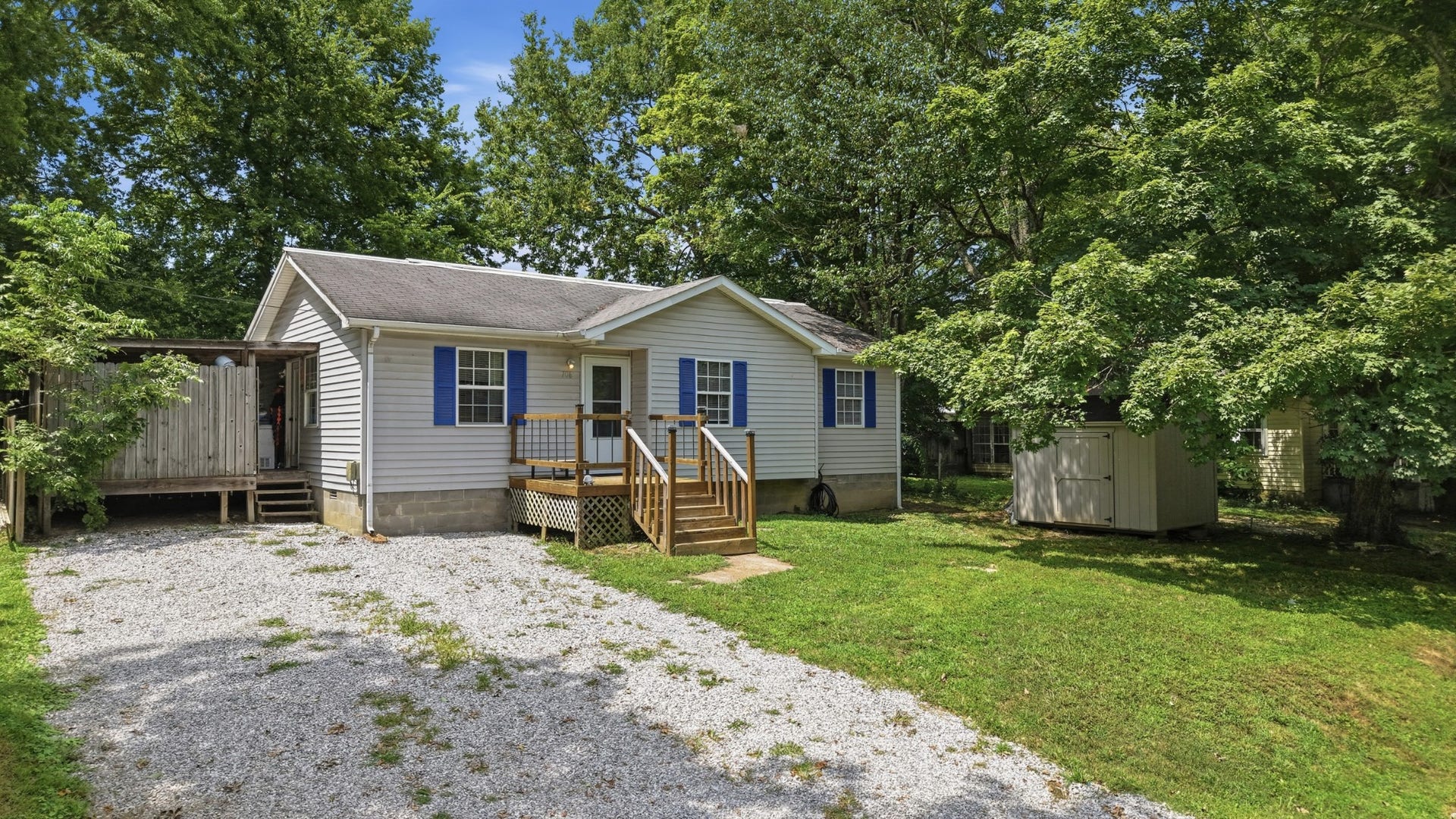 706 Madison St, Manchester, TN 37355 706 Madison St, Manchester, TN 37355