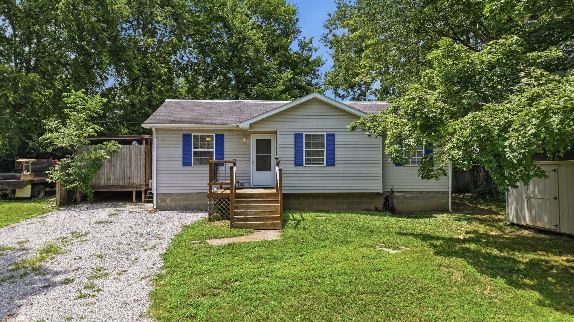 706 Madison St, Manchester, TN 37355 706 Madison St, Manchester, TN 37355