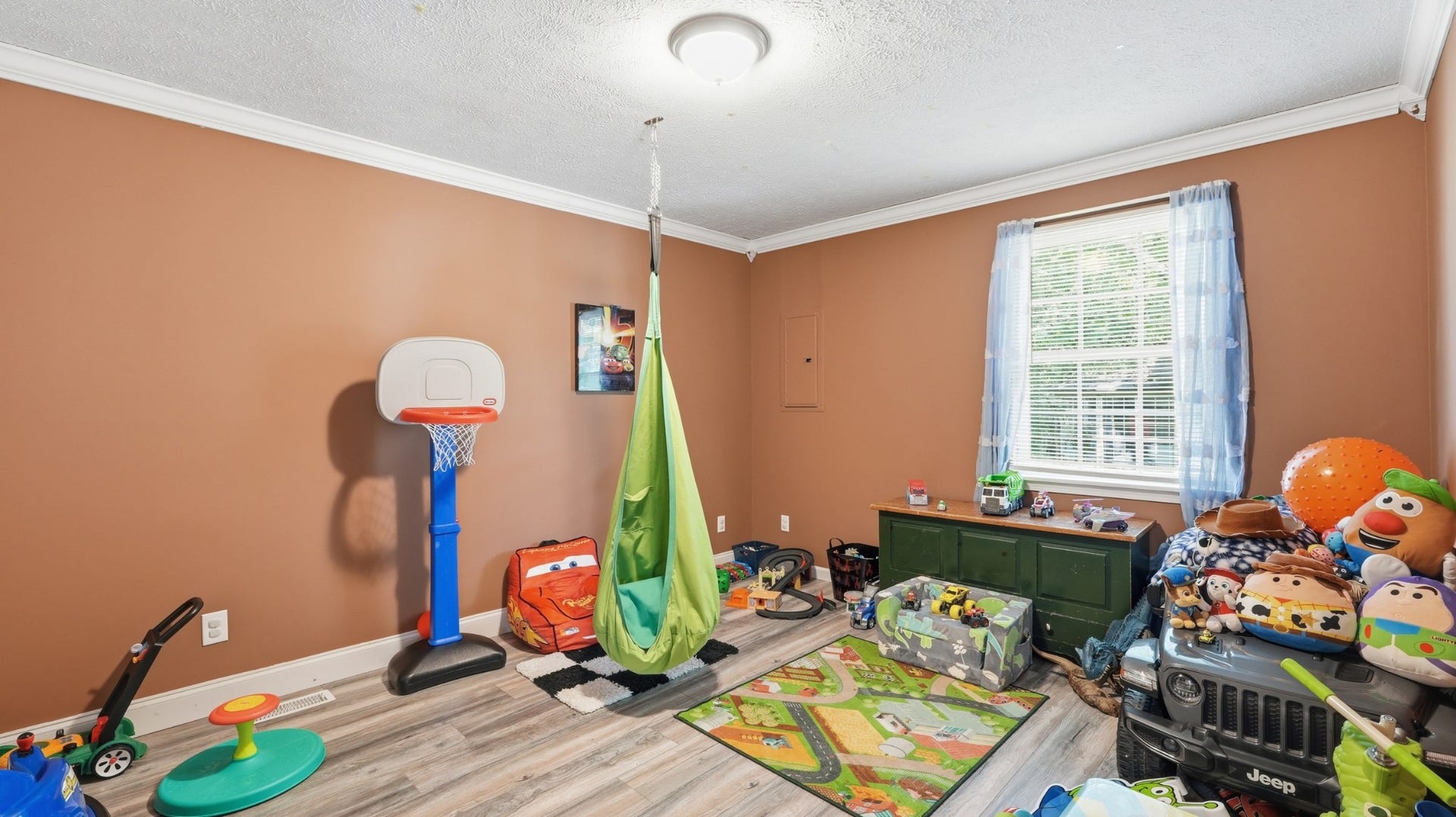 706 Madison St, Manchester, TN 37355 706 Madison St, Manchester, TN 37355