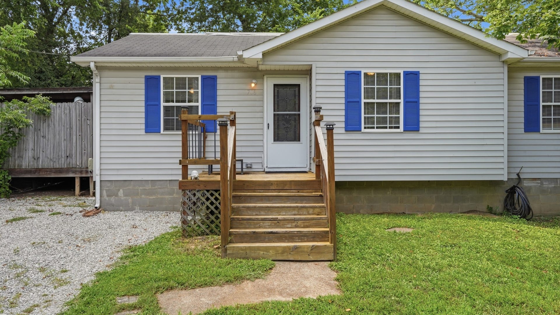 706 Madison St, Manchester, TN 37355 706 Madison St, Manchester, TN 37355