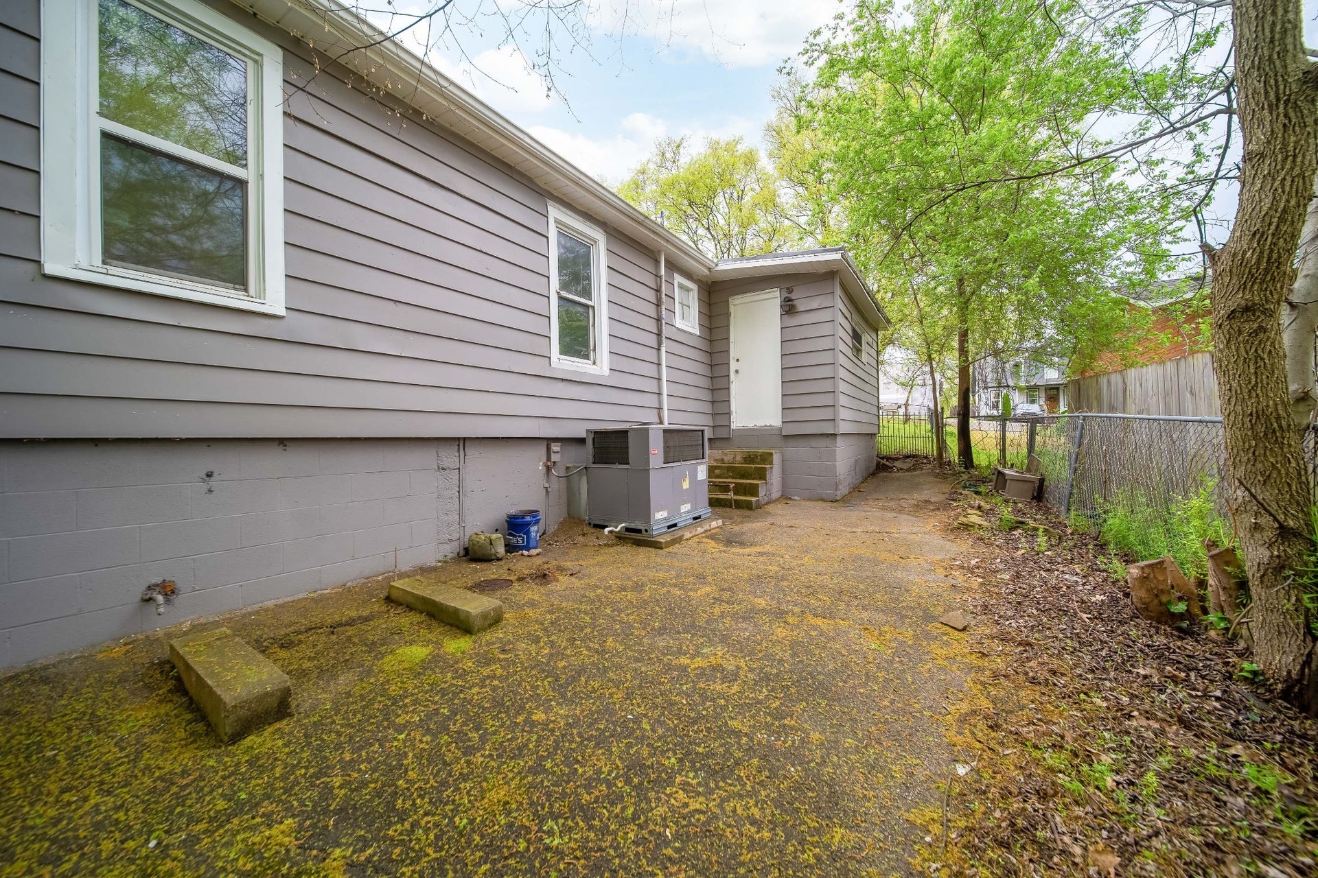 1507 Meridian St, Nashville, TN 37207