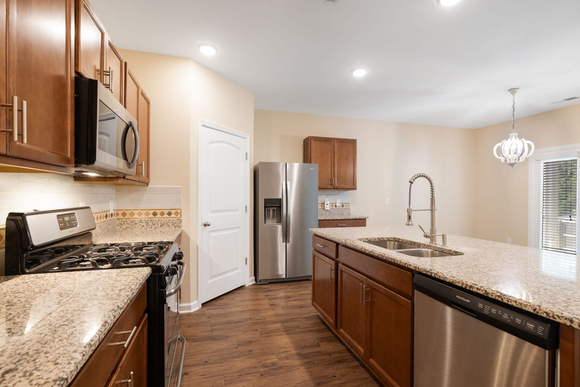 656 Prominence Rd, Columbia, TN 38401 656 Prominence Rd, Columbia, TN 38401