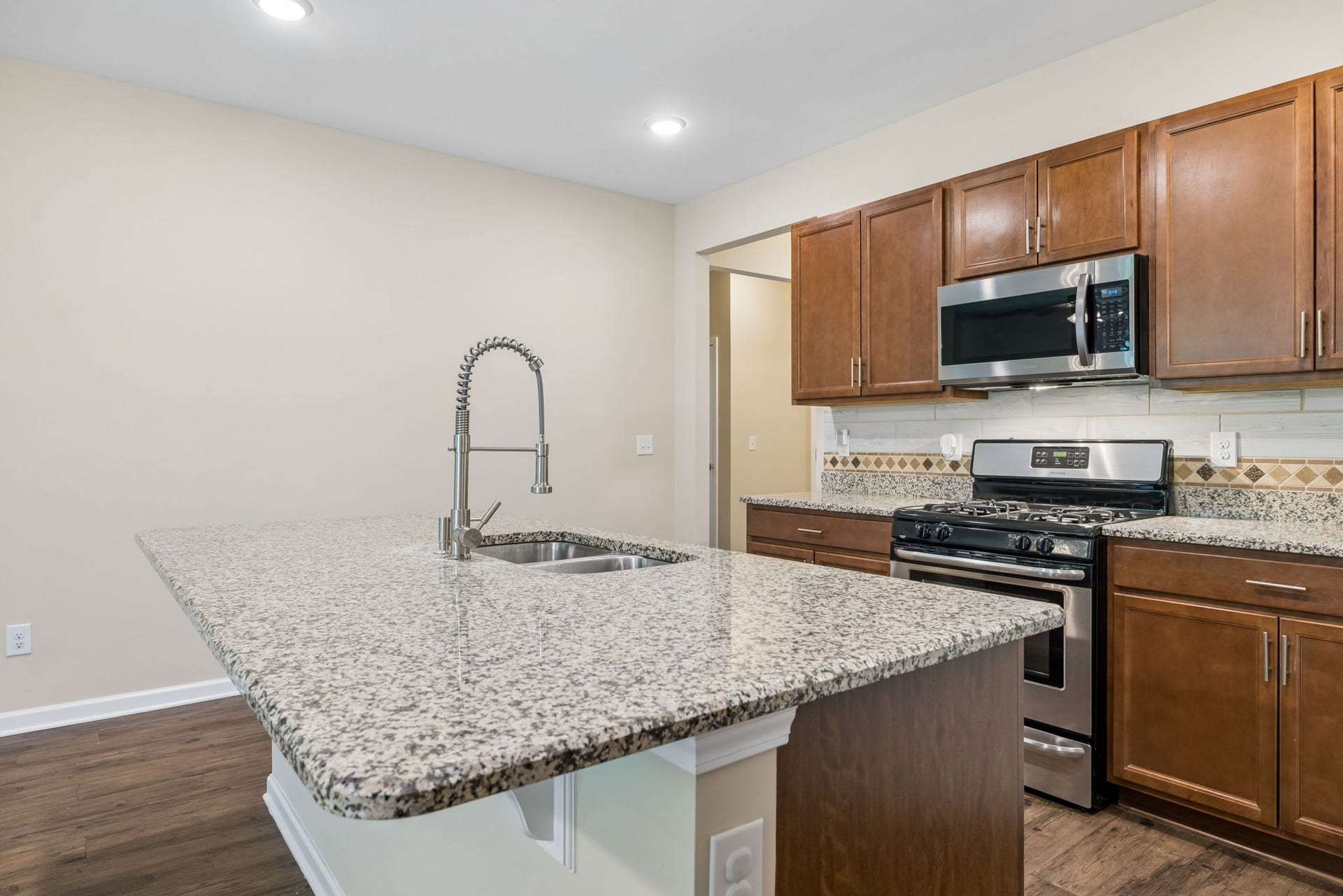656 Prominence Rd, Columbia, TN 38401 656 Prominence Rd, Columbia, TN 38401