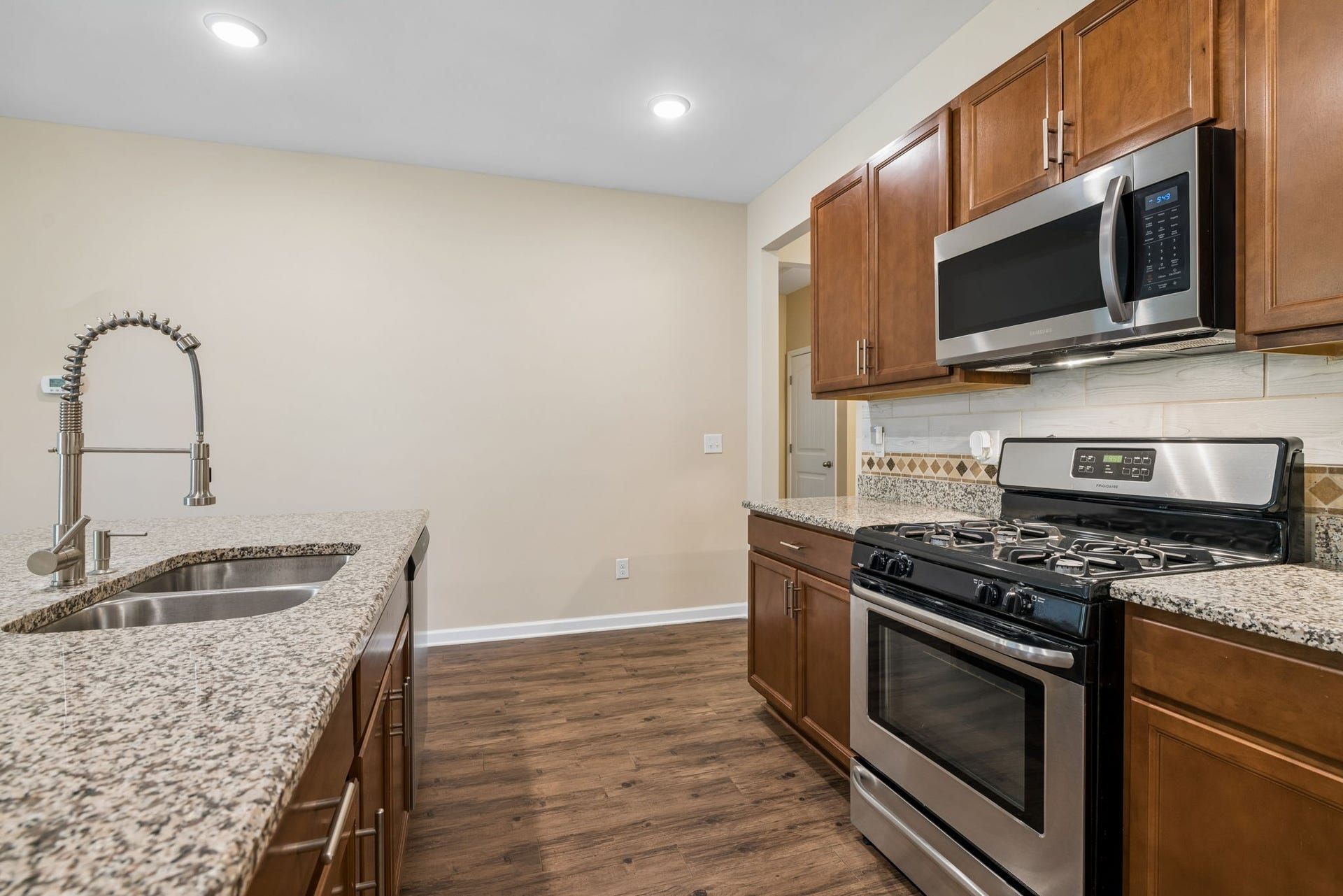 656 Prominence Rd, Columbia, TN 38401 656 Prominence Rd, Columbia, TN 38401